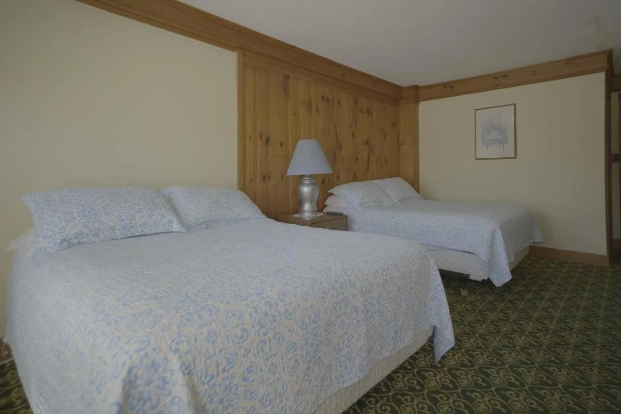 Betty Doon Motor Hotel