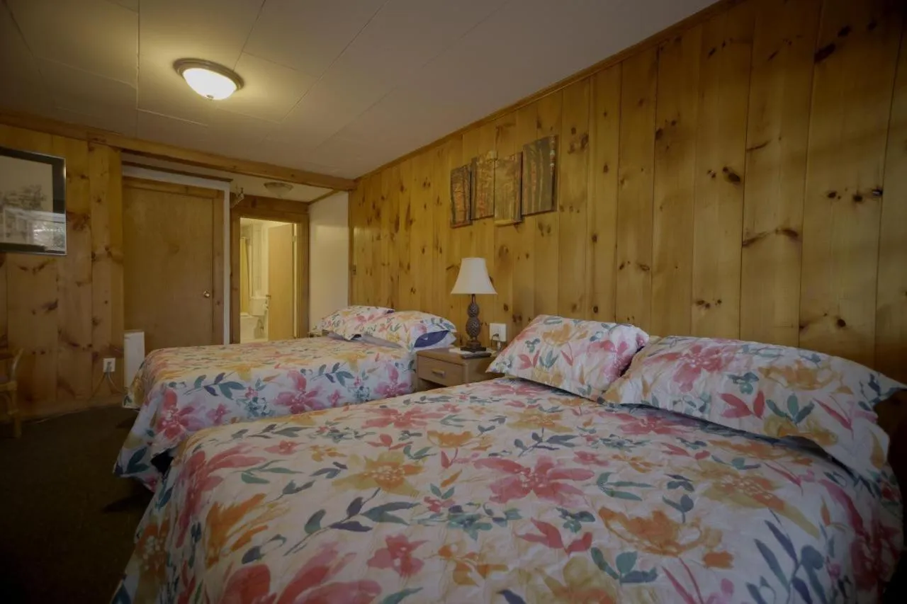 Betty Doon Motor Hotel