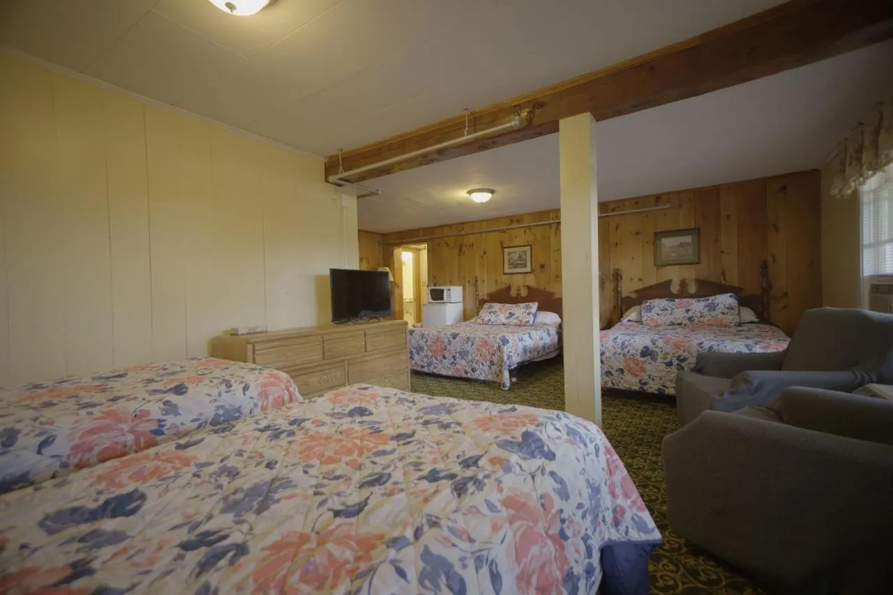 Betty Doon Motor Hotel