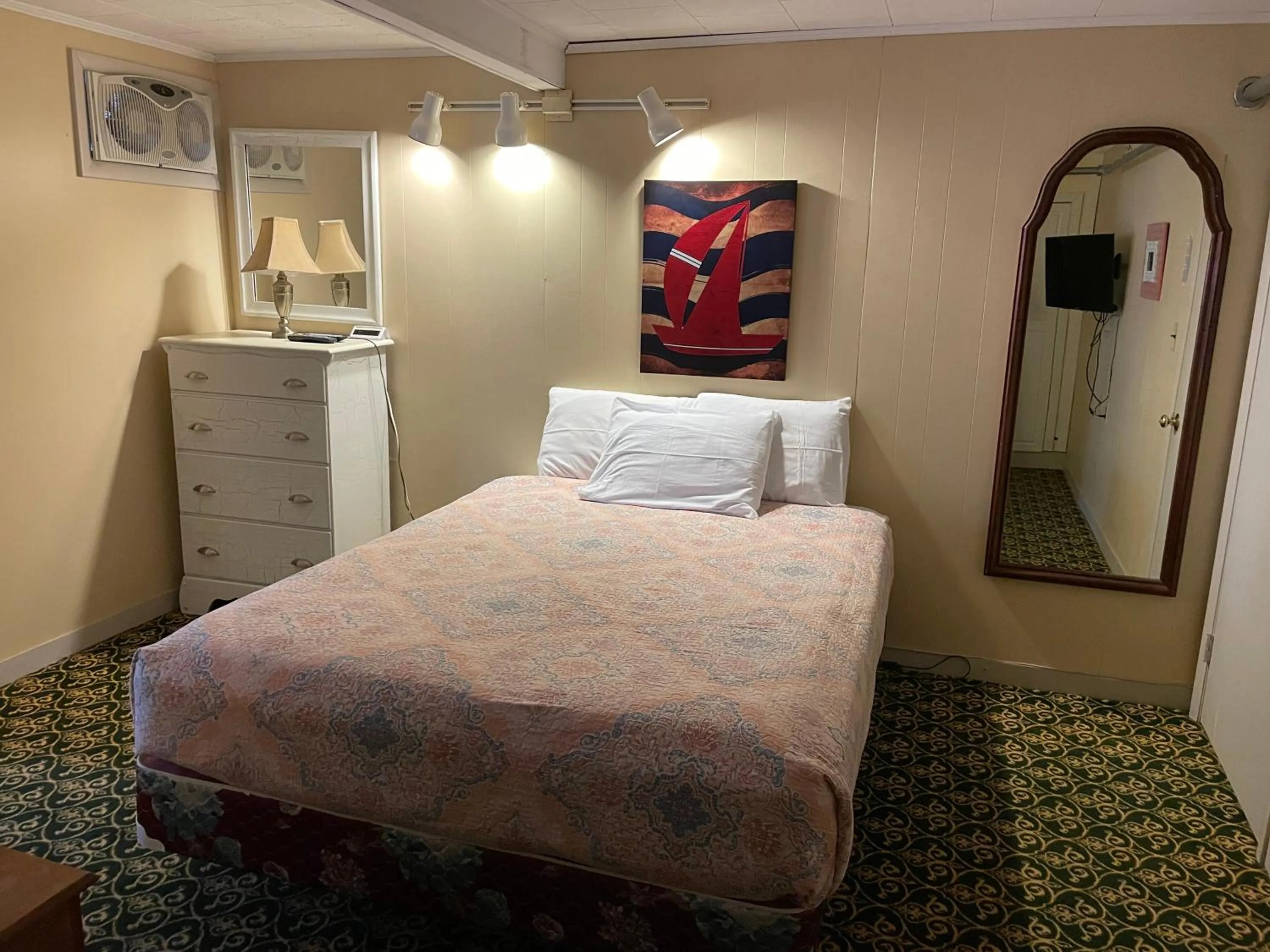 Betty Doon Motor Hotel