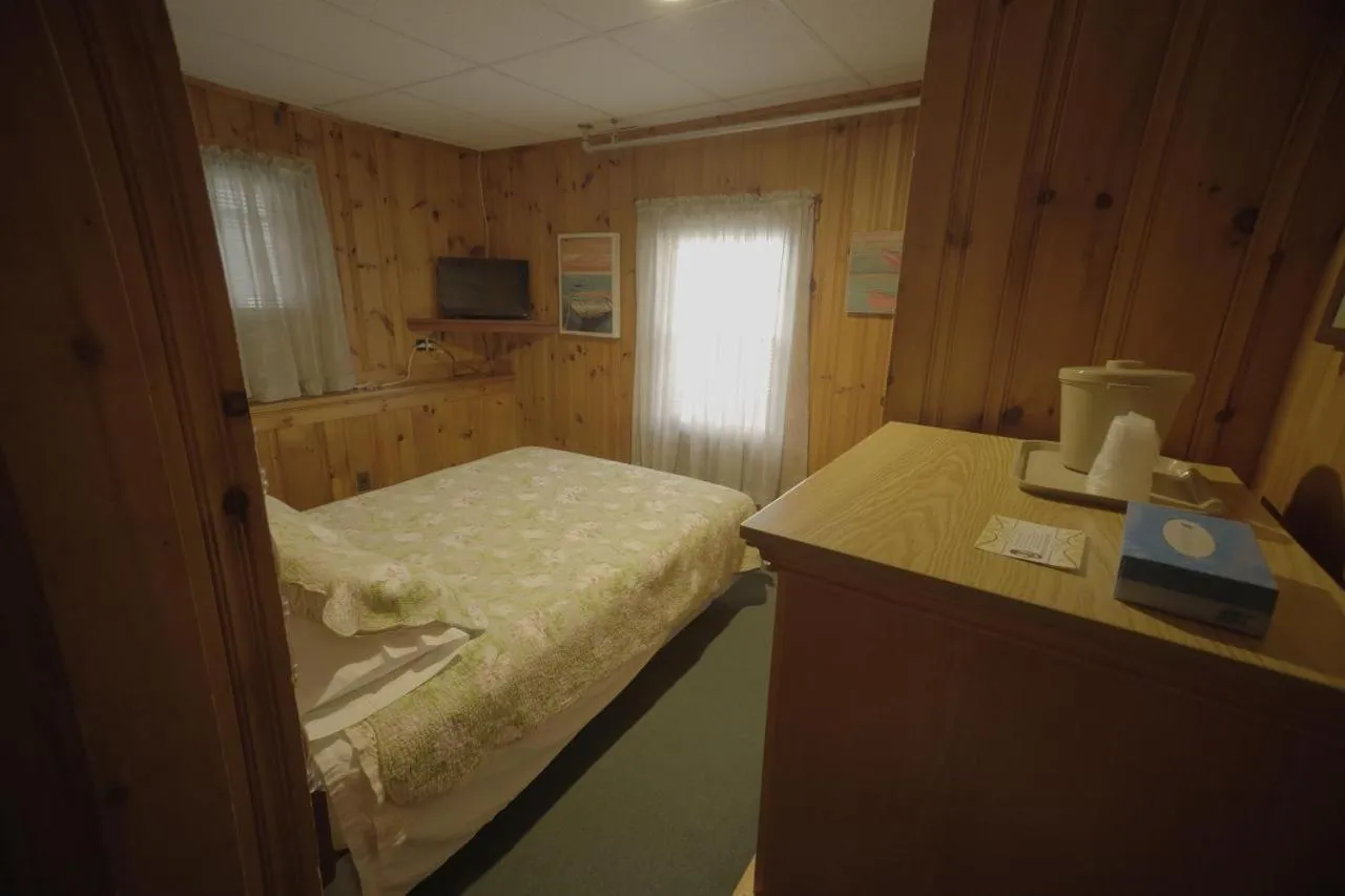 Betty Doon Motor Hotel