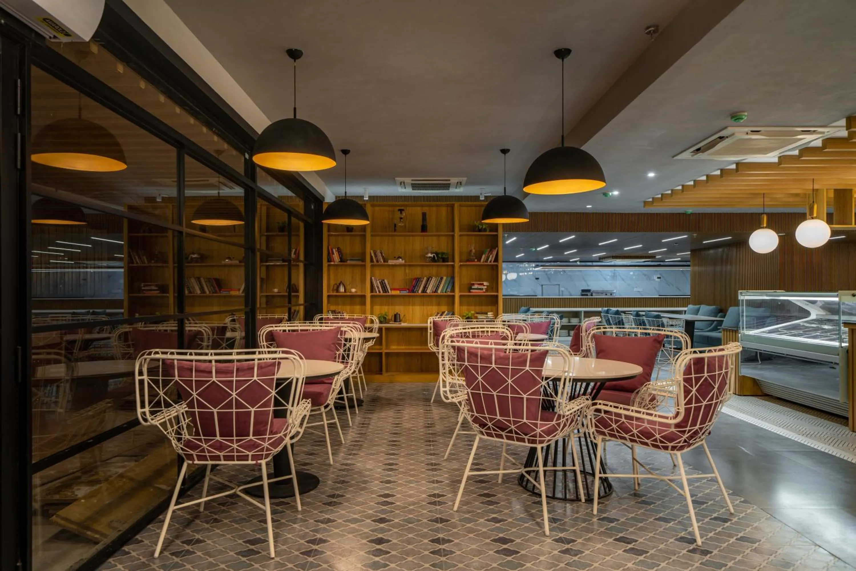 Restaurant/places to eat in Hotel Deccan Serai Grande, Gachibowli, Hyderabad