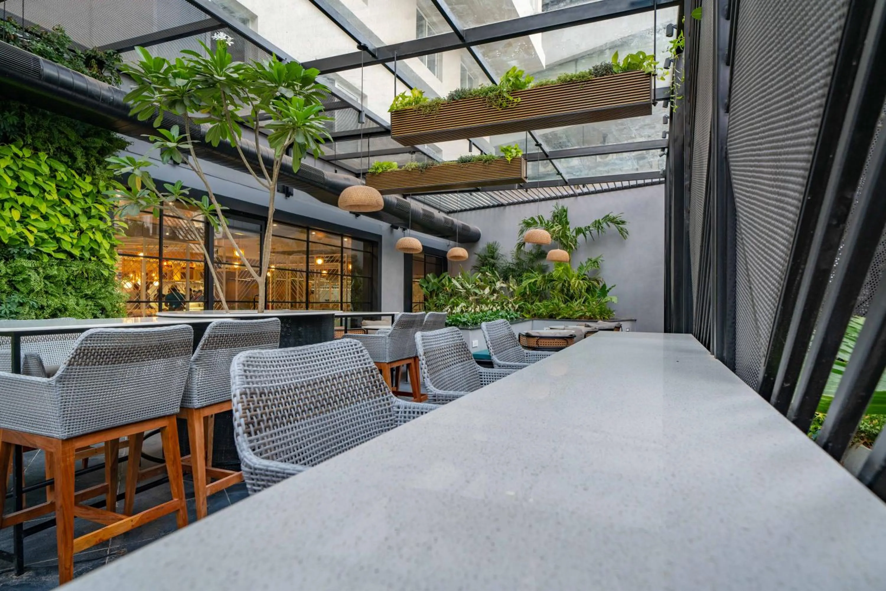 Restaurant/places to eat in Hotel Deccan Serai Grande, Gachibowli, Hyderabad