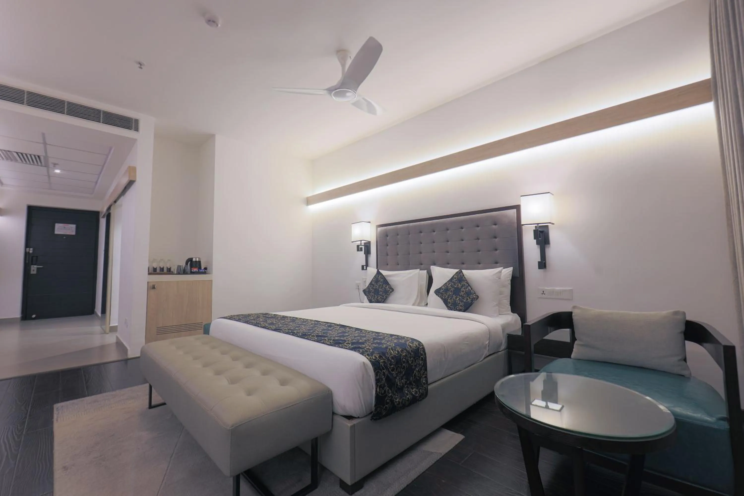 Bedroom, Bed in Hotel Deccan Serai Grande, Gachibowli, Hyderabad