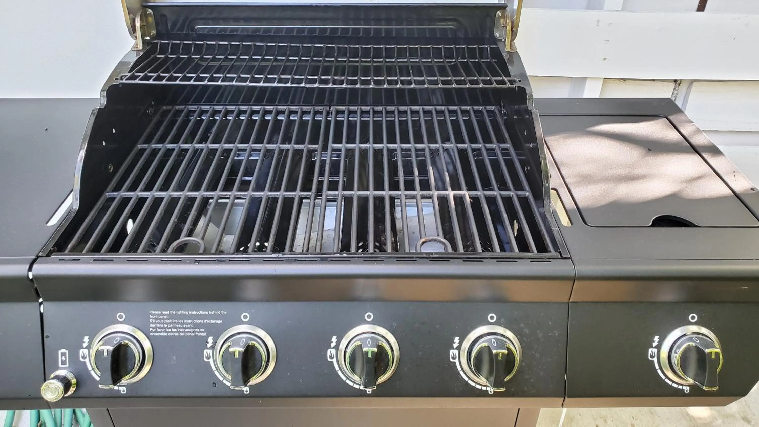 BBQ facilities in Casa Cuba in Little Havana, Brickell, Calle 8 and 10 minutes to the Beach FREE PARKING