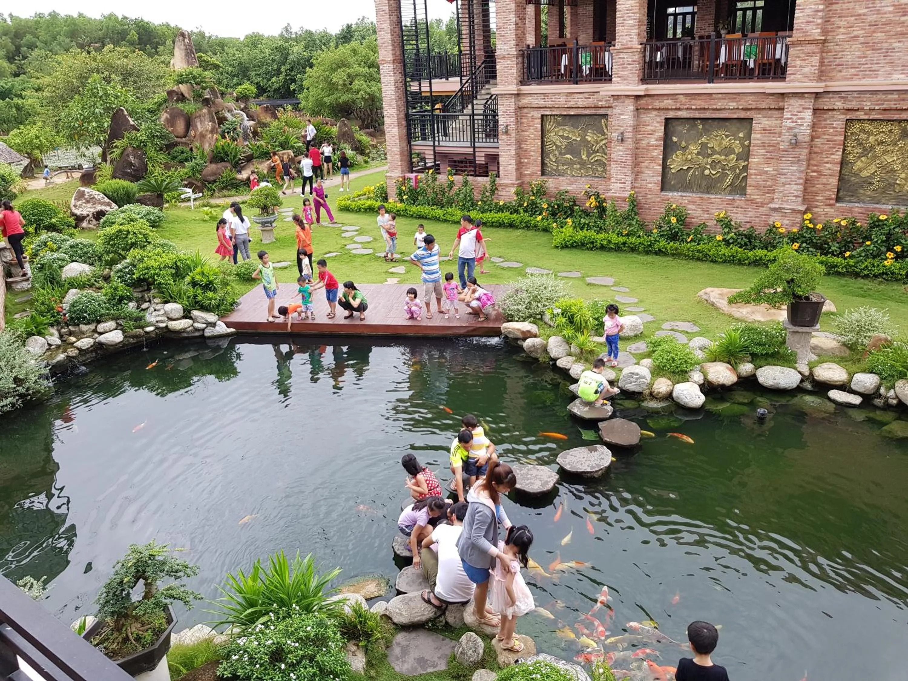 Restaurant/places to eat in Minh Hai Resort