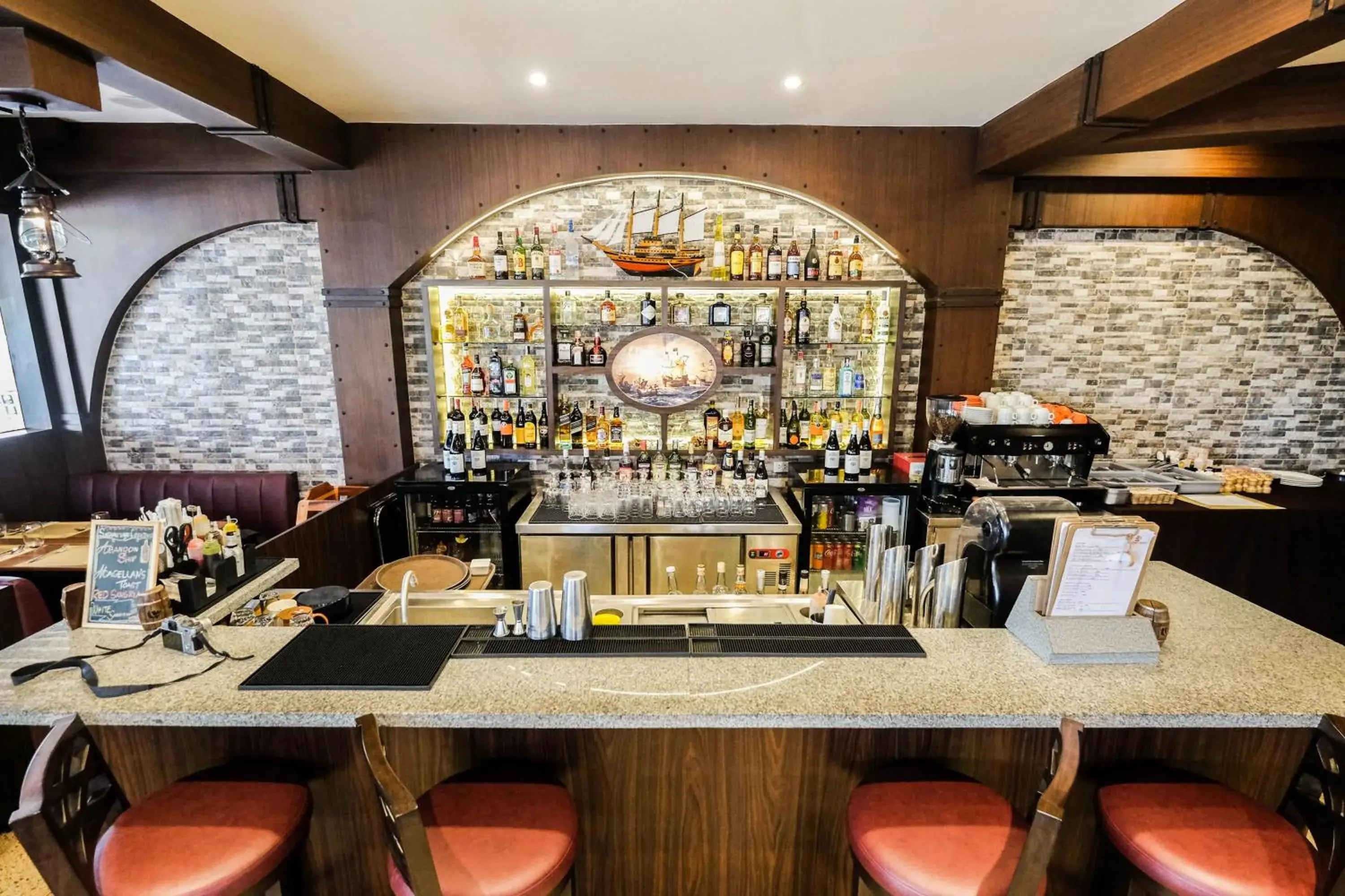 Restaurant/places to eat in Cebu Quincentennial Hotel Restaurant/places to eat in Cebu Quincentennial Hotel