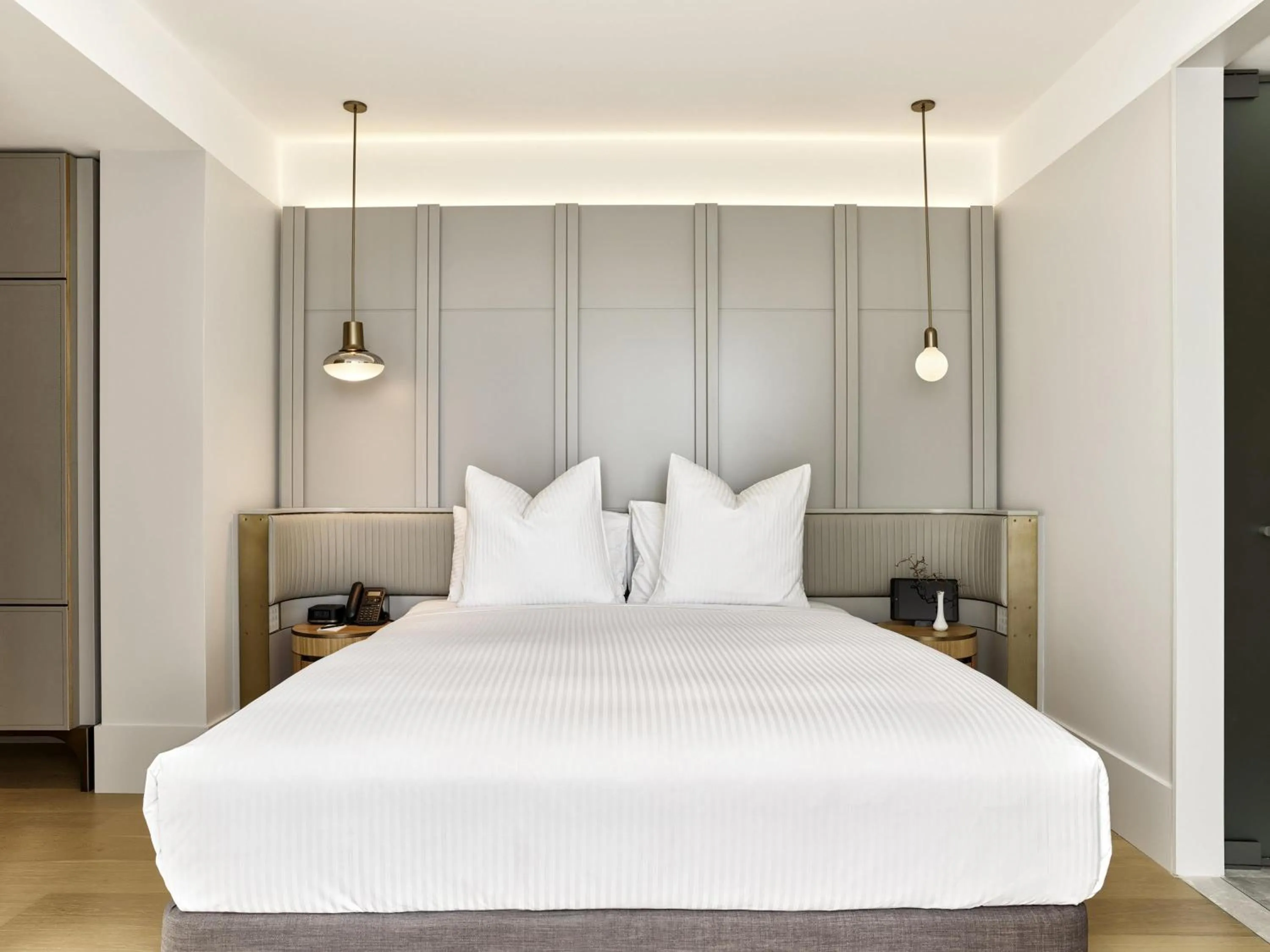 Bedroom, Bed in The Porter House Hotel Sydney - MGallery