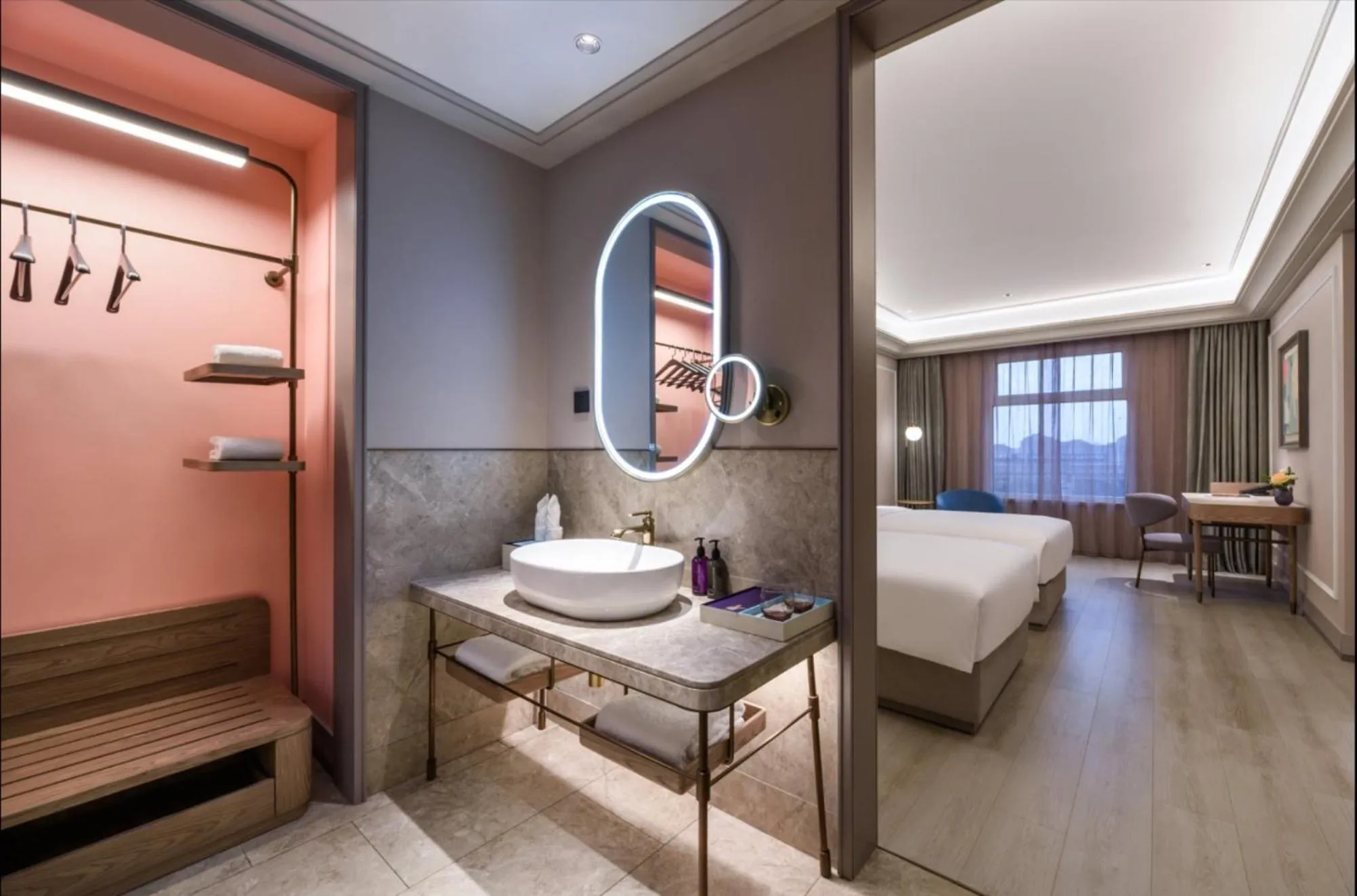 Photo of the whole room, Bed in Mercure Shanghai Jinqiao