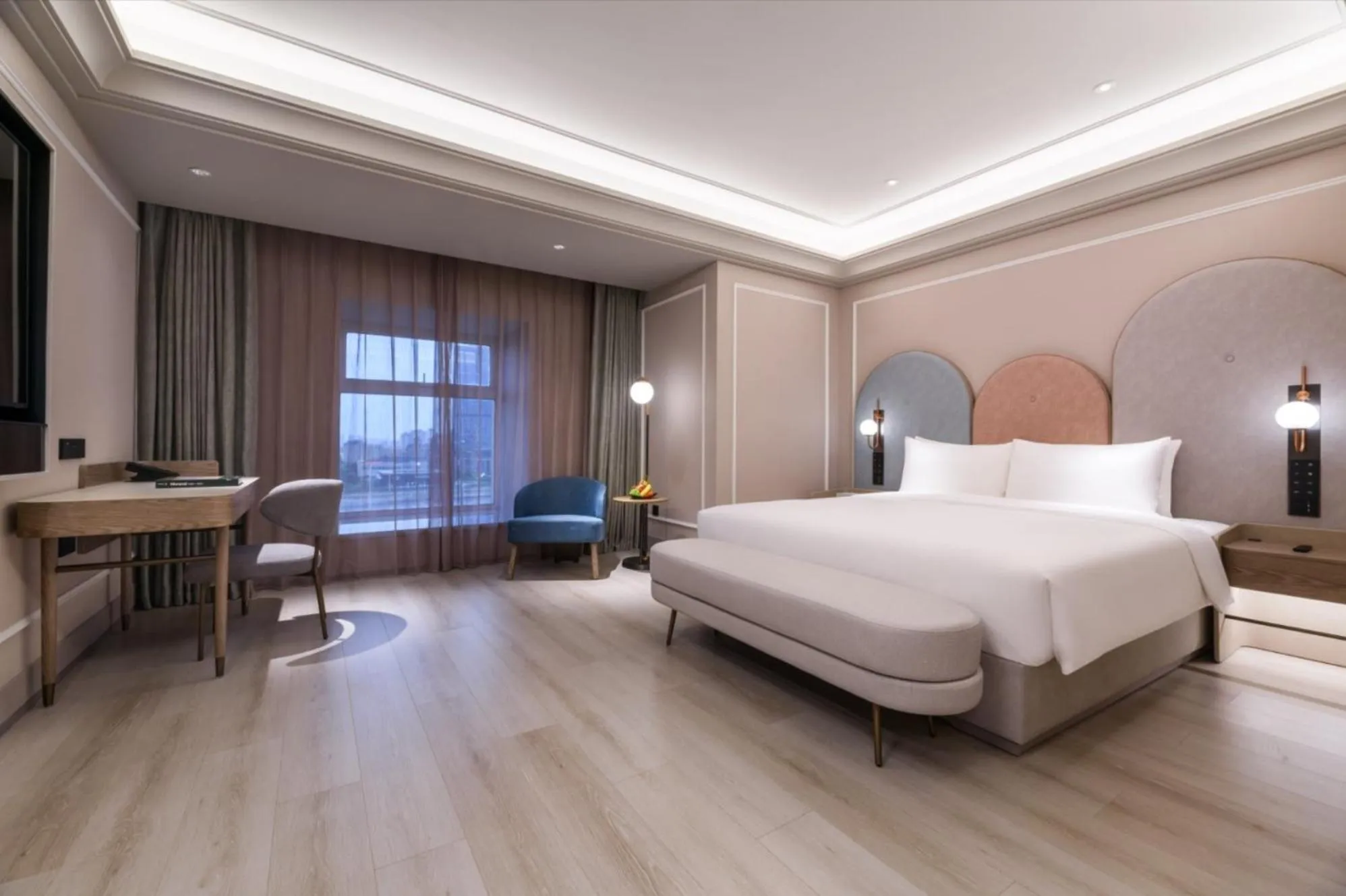 Bedroom, Bed in Mercure Shanghai Jinqiao