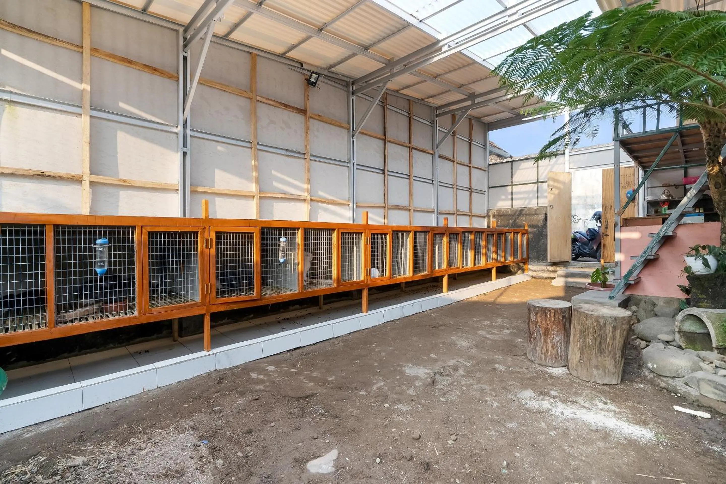 Lobby or reception in OYO Homes 91156 Eco Tourism Big Farmer Desa Kertawangi Syariah