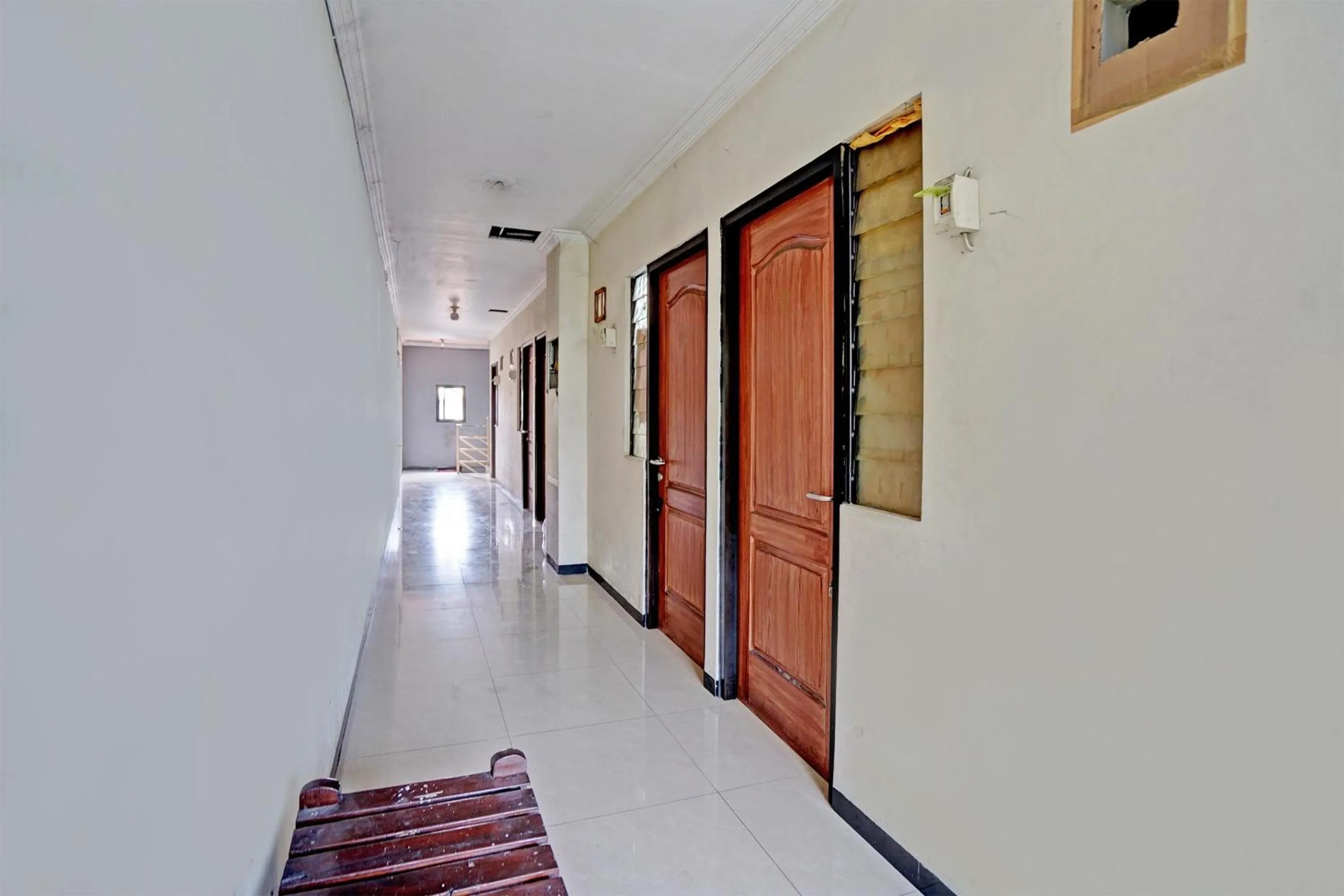 Lobby or reception in OYO 91126 Kertajaya Residence Surabaya