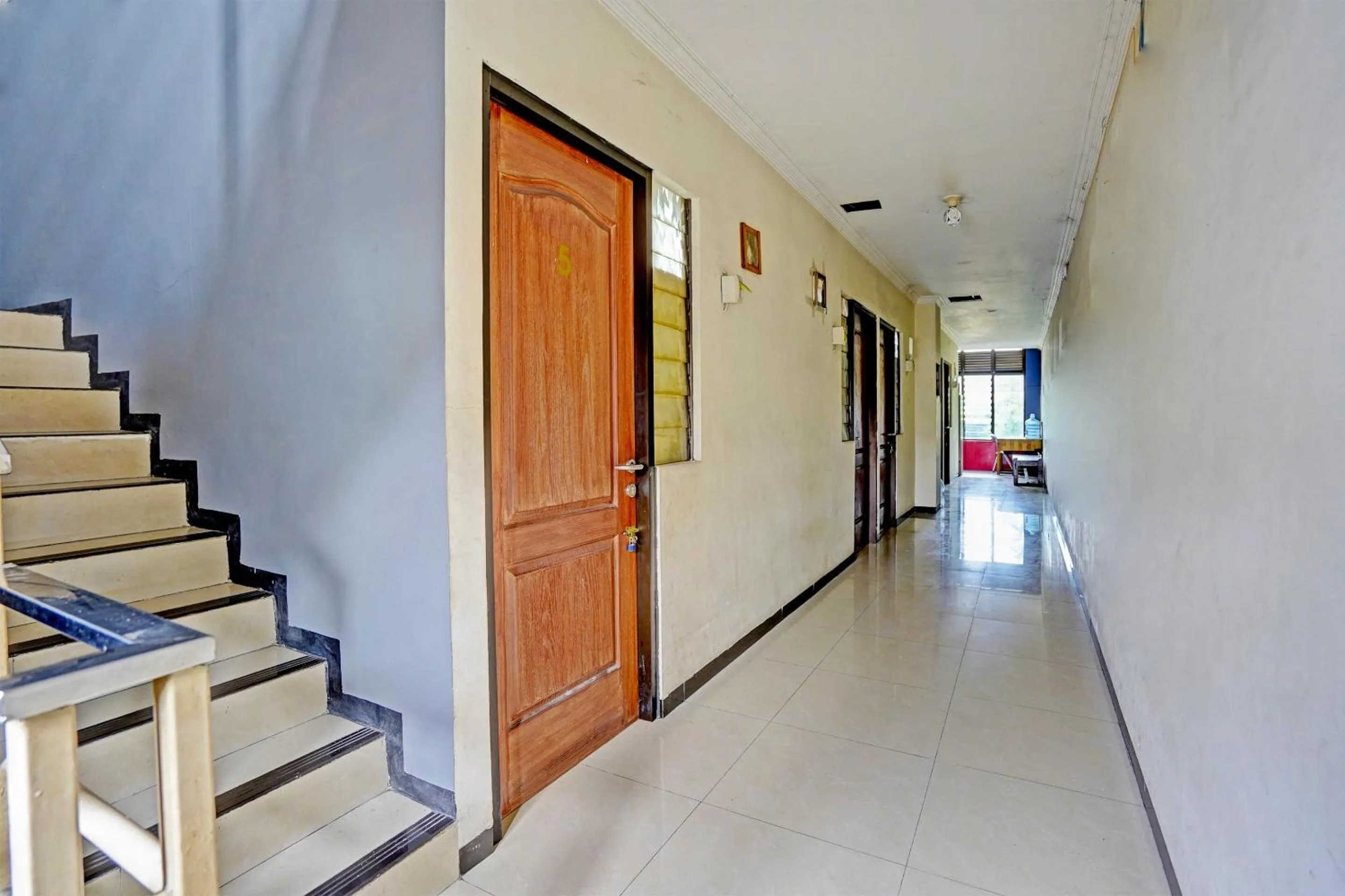 Lobby or reception in OYO 91126 Kertajaya Residence Surabaya