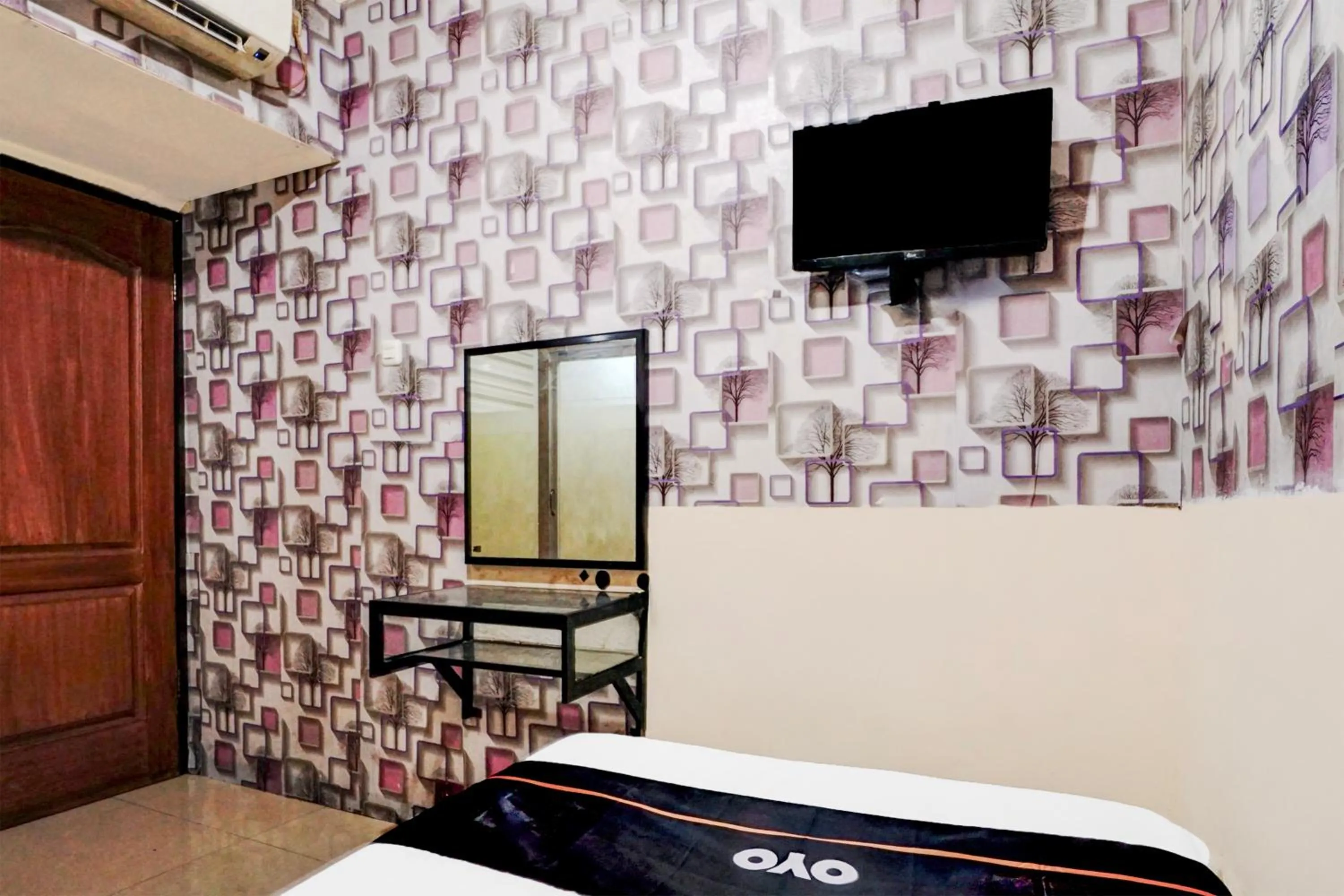 Bedroom, Bed in Hotel O Surabaya near Universitas Airlangga formerly Kertajaya Residence Surabaya