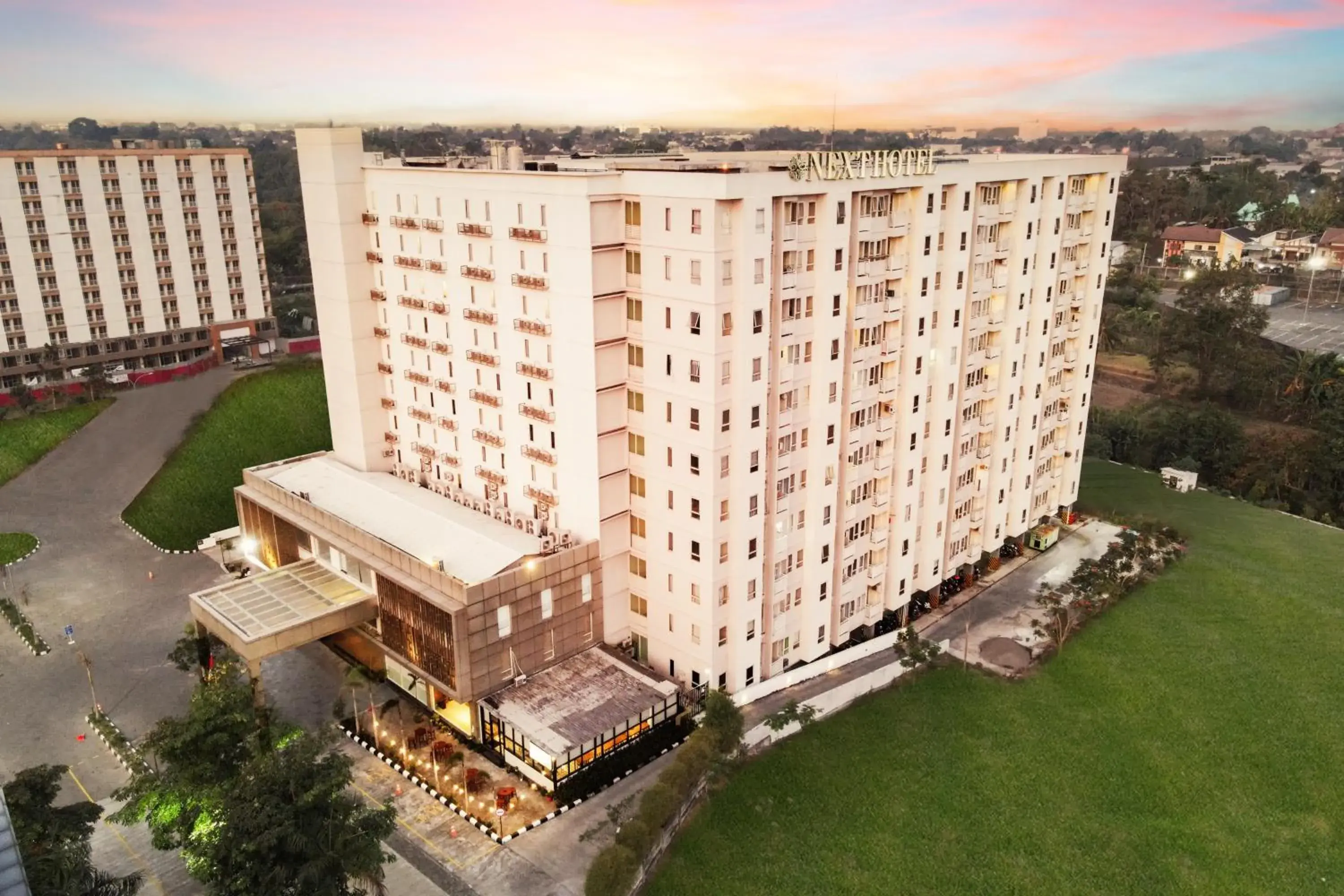 Property building in Next Hotel Yogyakarta Property building in Next Hotel Yogyakarta