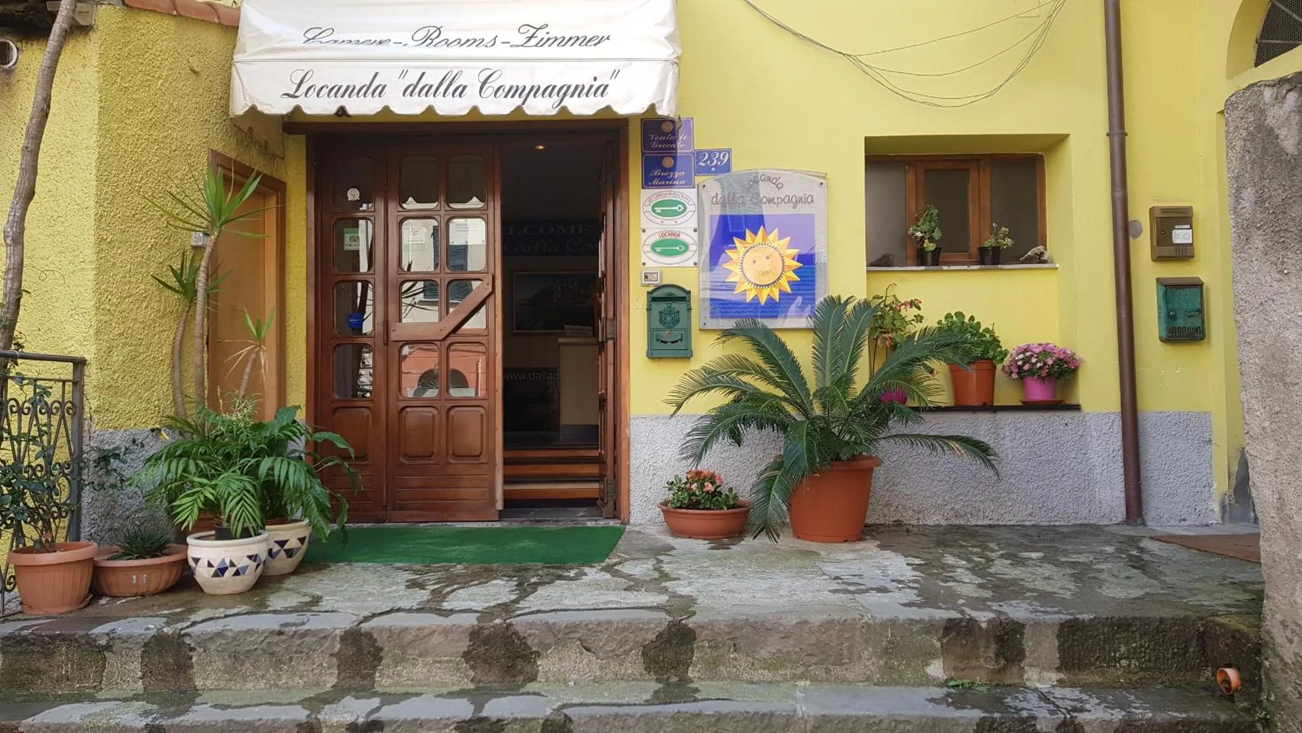 Facade/entrance in Locanda Dalla Compagnia