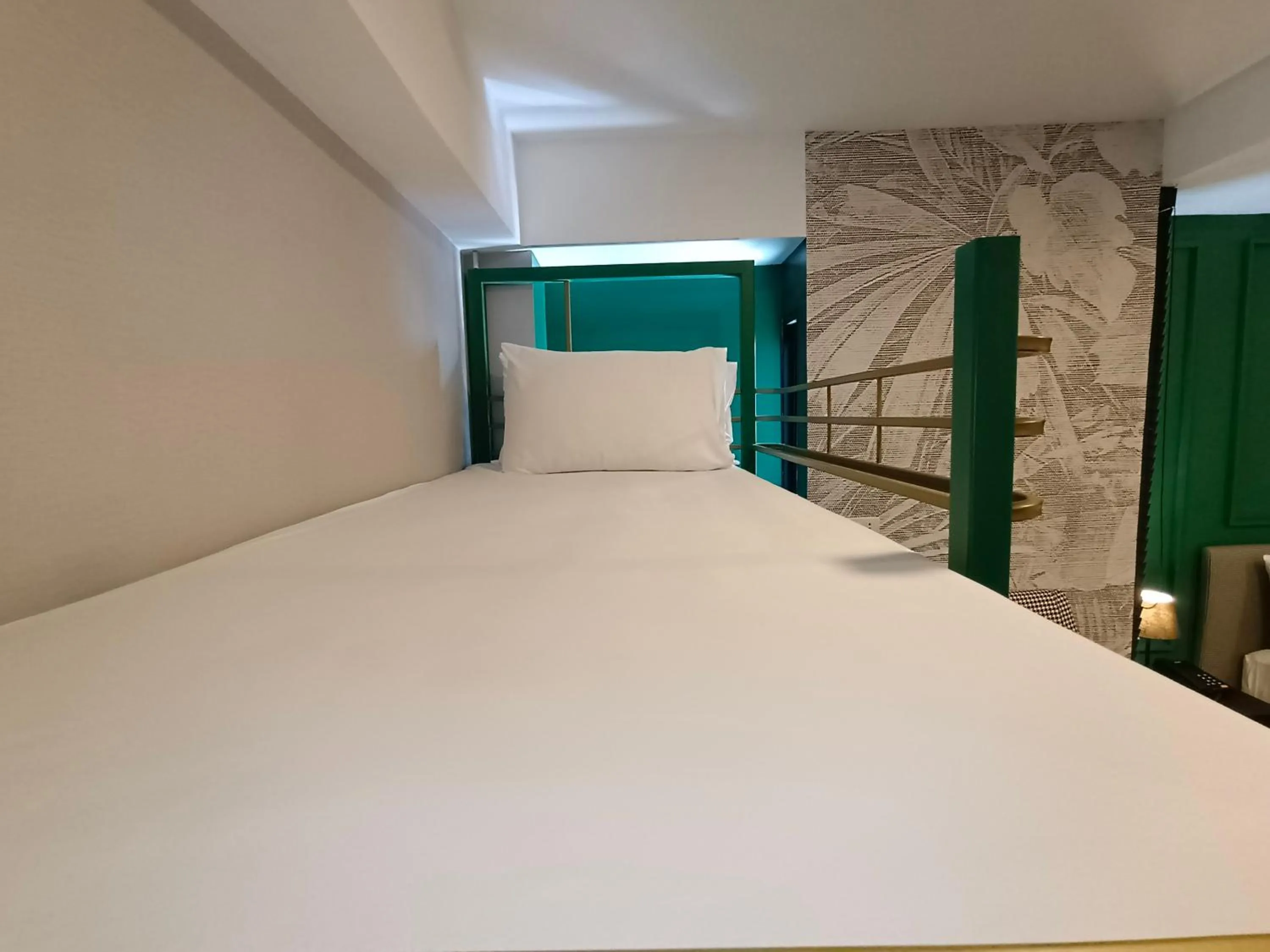 bunk bed, Bed in VIVA LA VIDA HOTEL