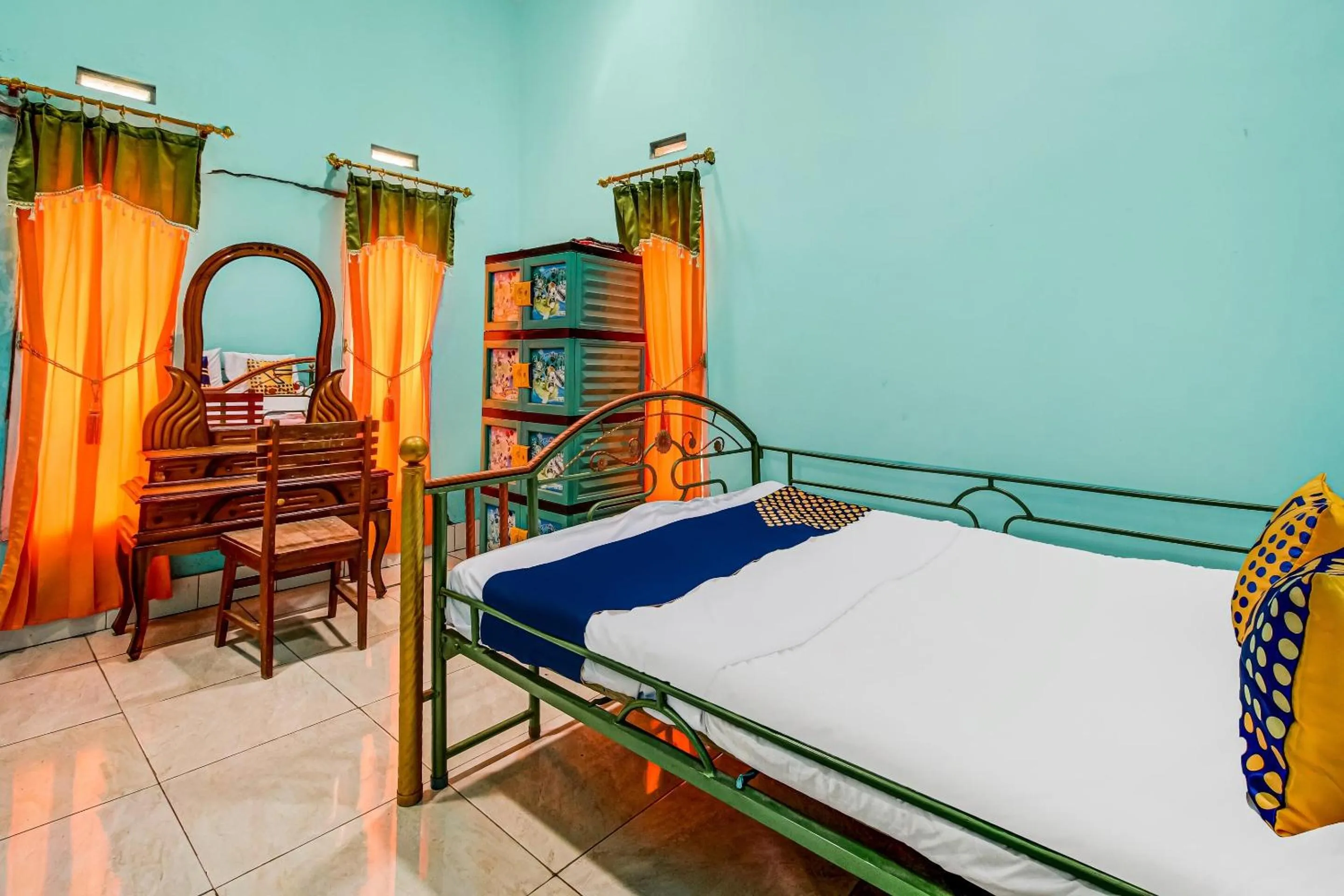 Bedroom, Bed in Hotel O Desa Wisata Bangunharja