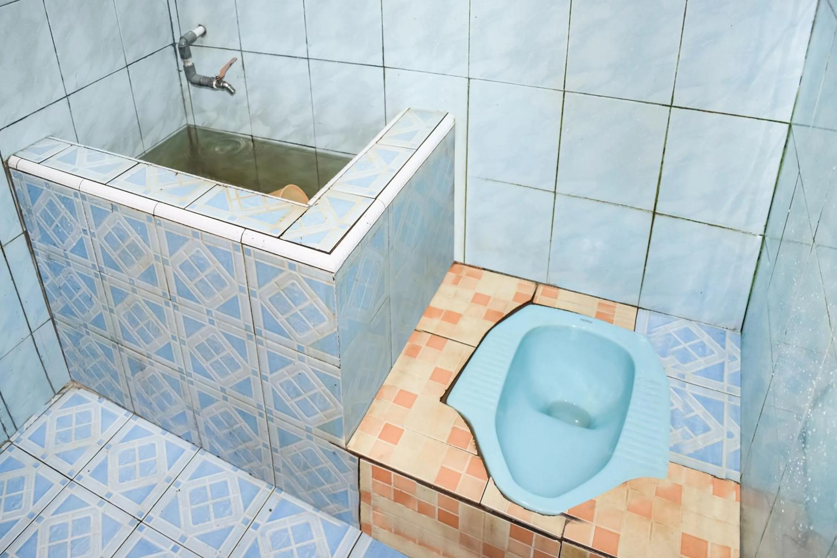 Bathroom in Hotel O Penginapan Widodo