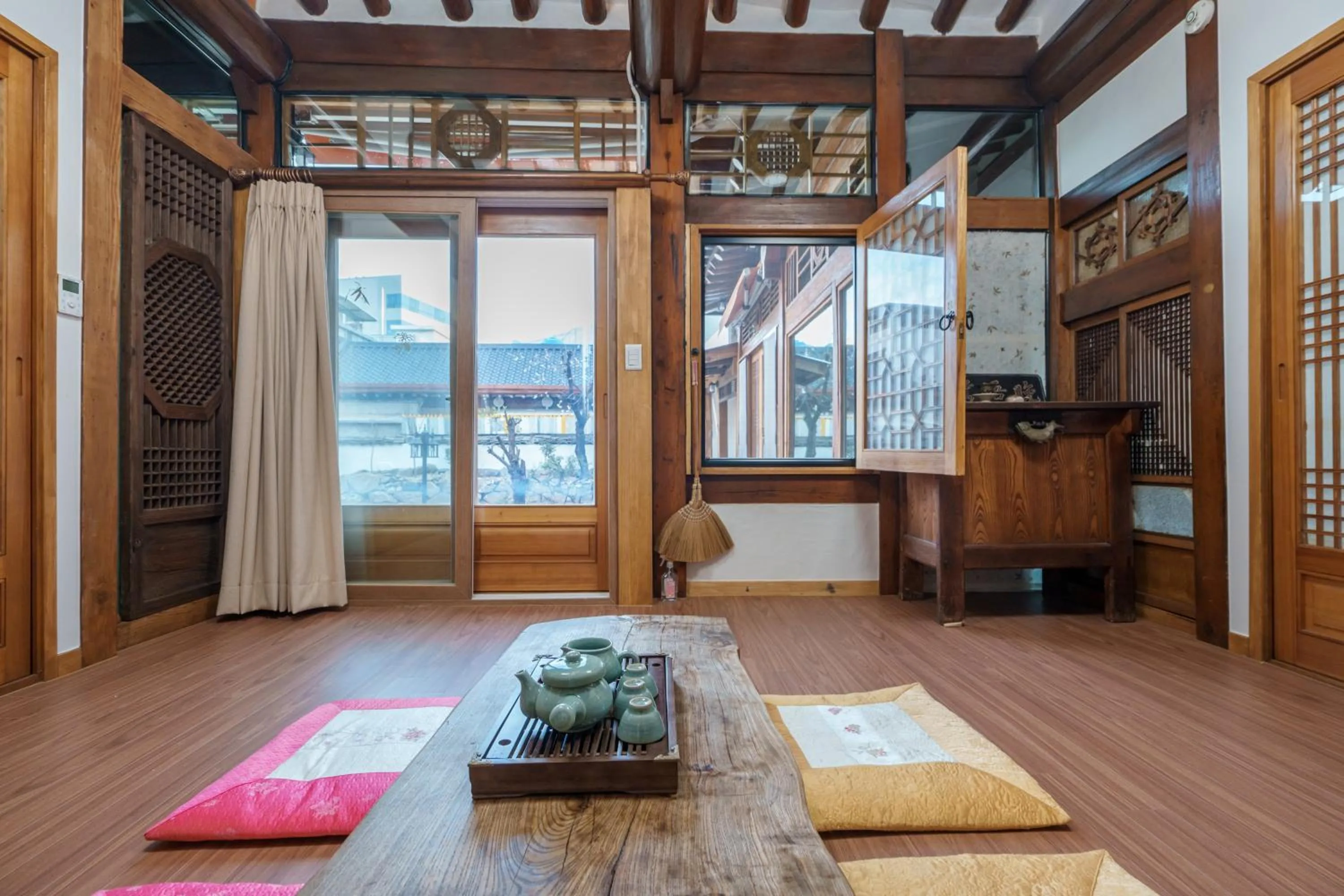 Aega Hanok Guesthouse