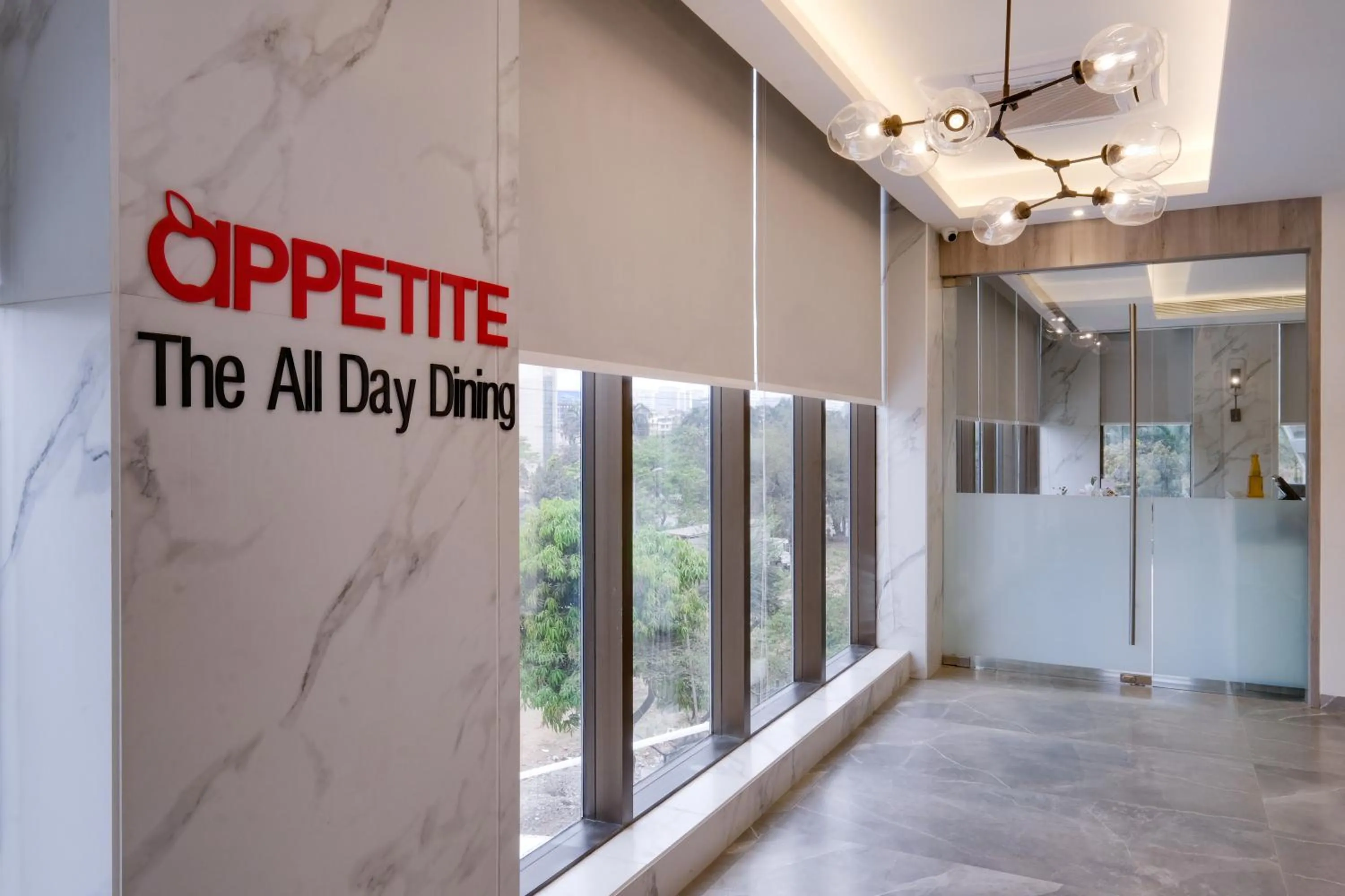 Restaurant/places to eat in 7 Apple Hotel Mahape, Navi Mumbai