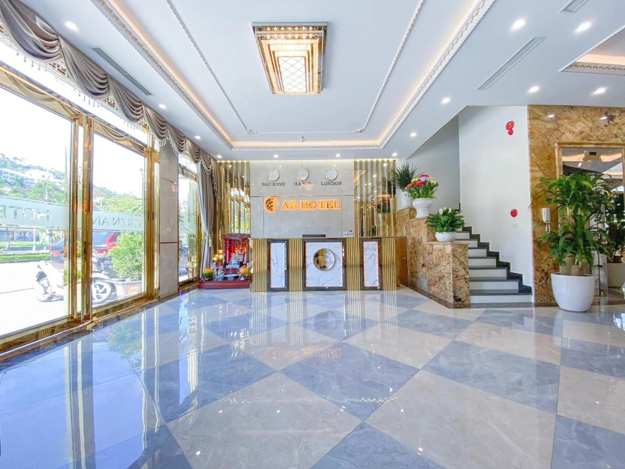 Lobby or reception in An Hotel Ha Long