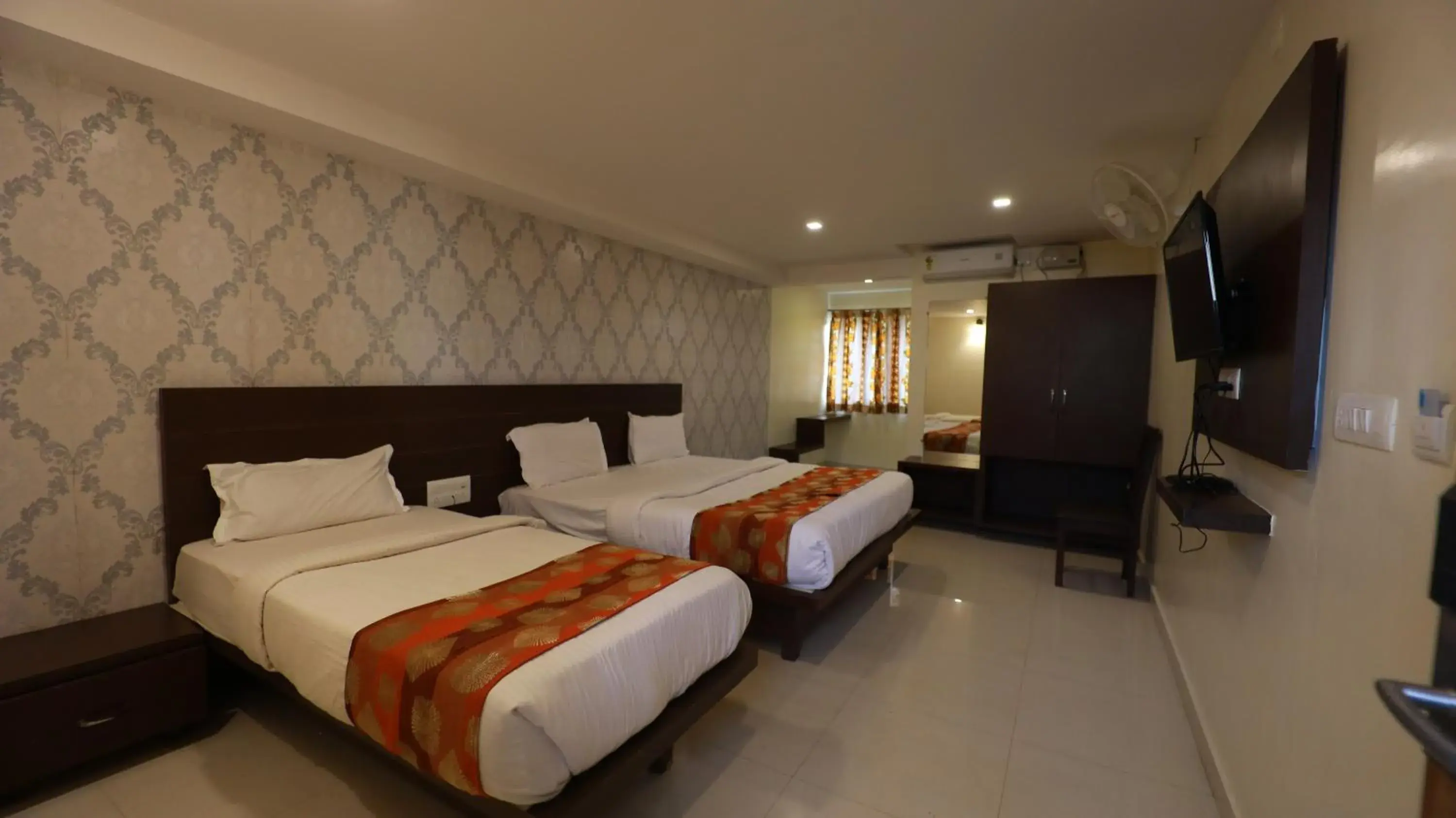 Executive Triple Room - single occupancy in Silver Suite Executive Triple Room - single occupancy in Silver Suite