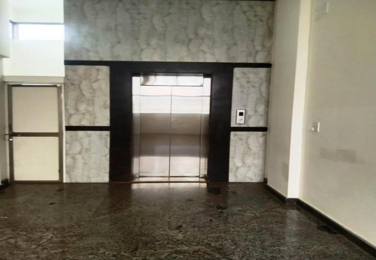elevator in Silver Suite