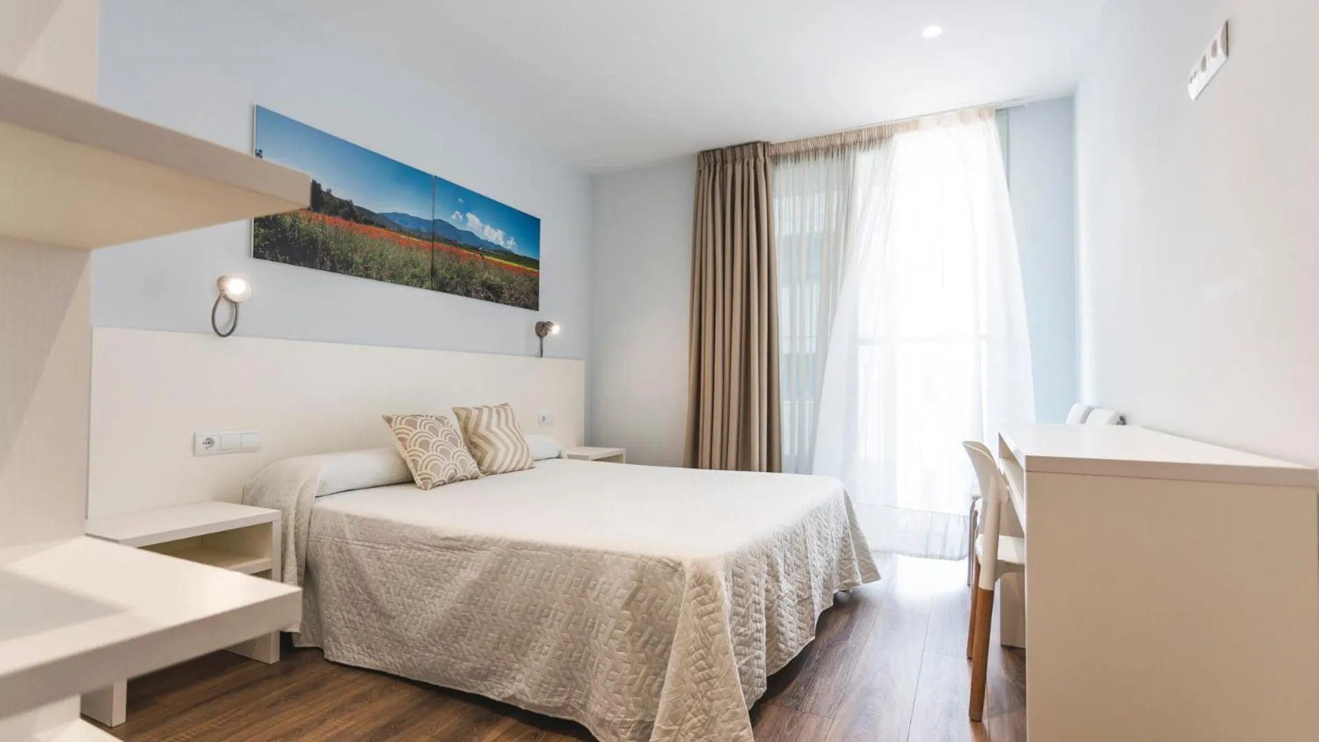 Agusti Hostal