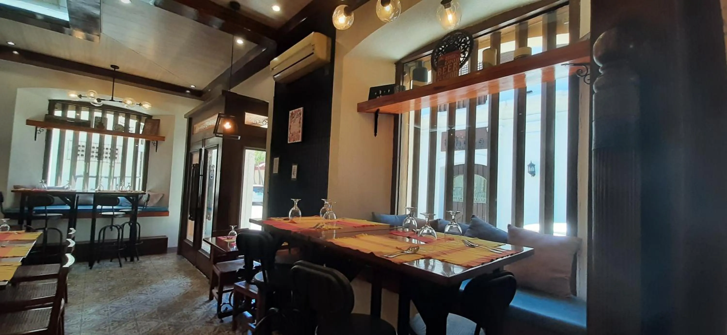 Restaurant/places to eat in Hotel Salcedo De Vigan