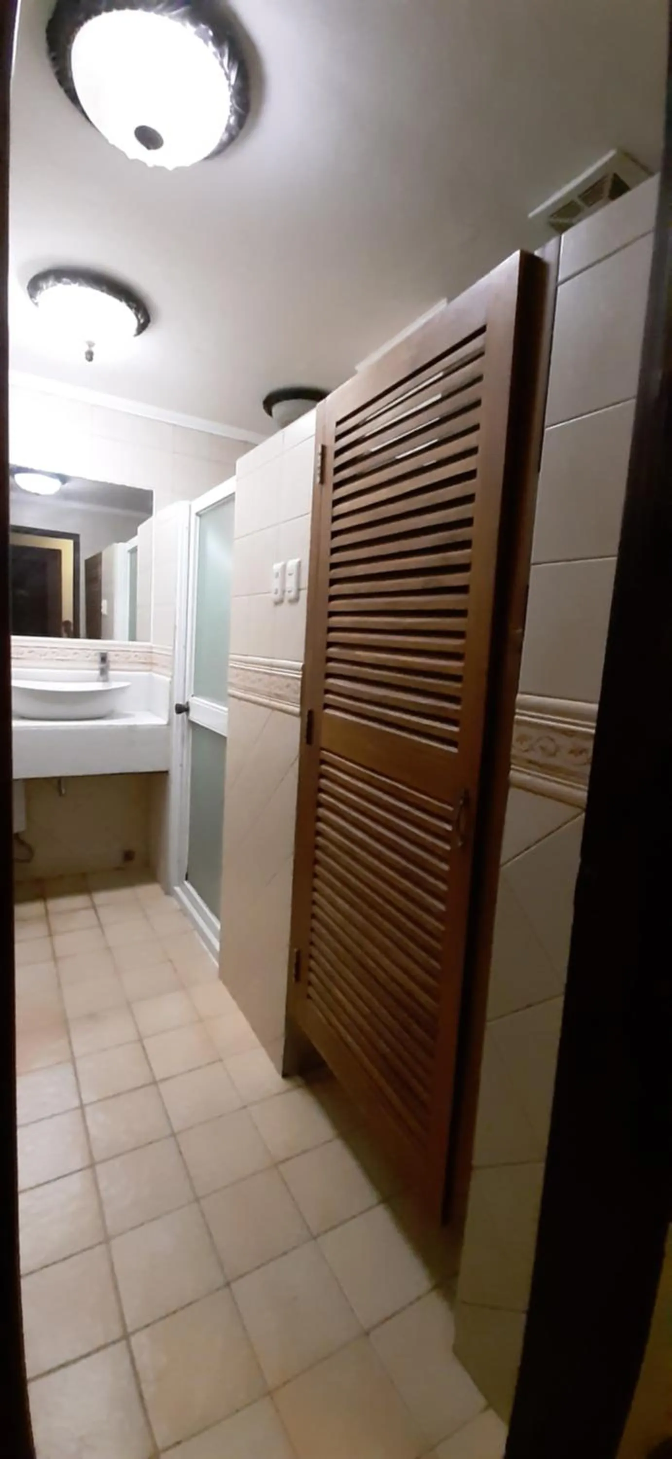 Bathroom in Hotel Salcedo De Vigan