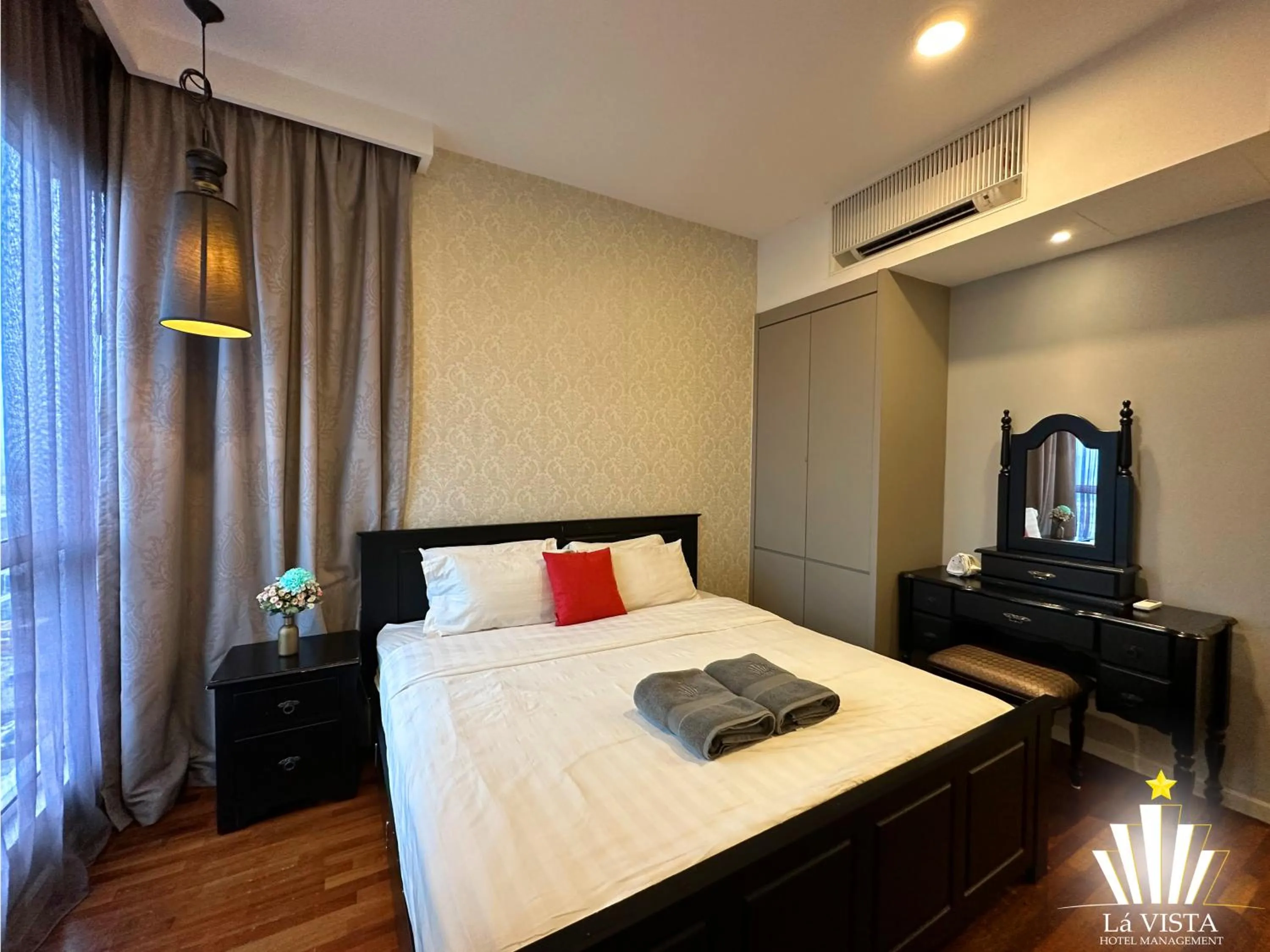 Bedroom, Bed in The Shore Hotel & Residences By Lá VISTA