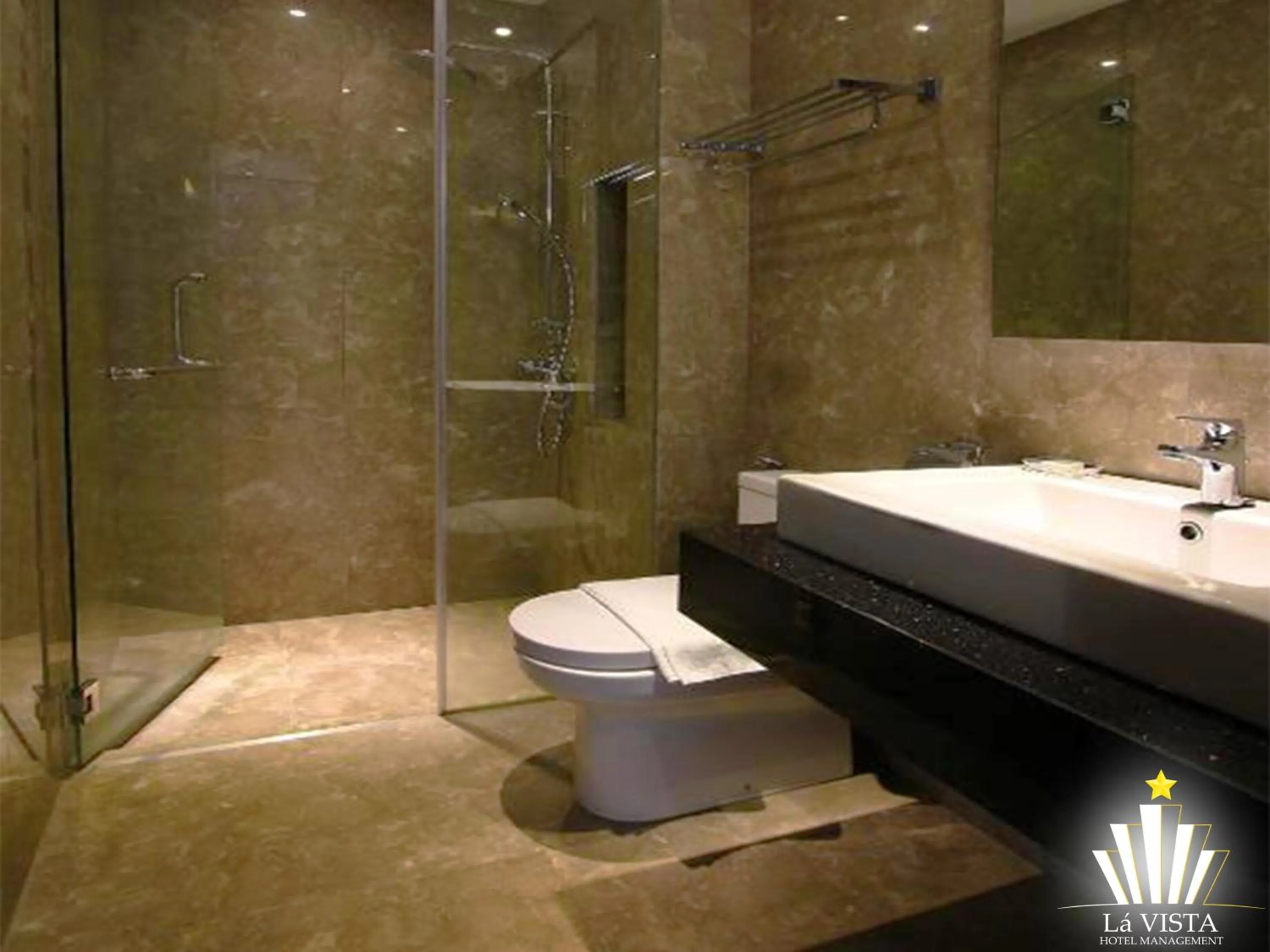Toilet in The Shore Hotel & Residences By Lá VISTA