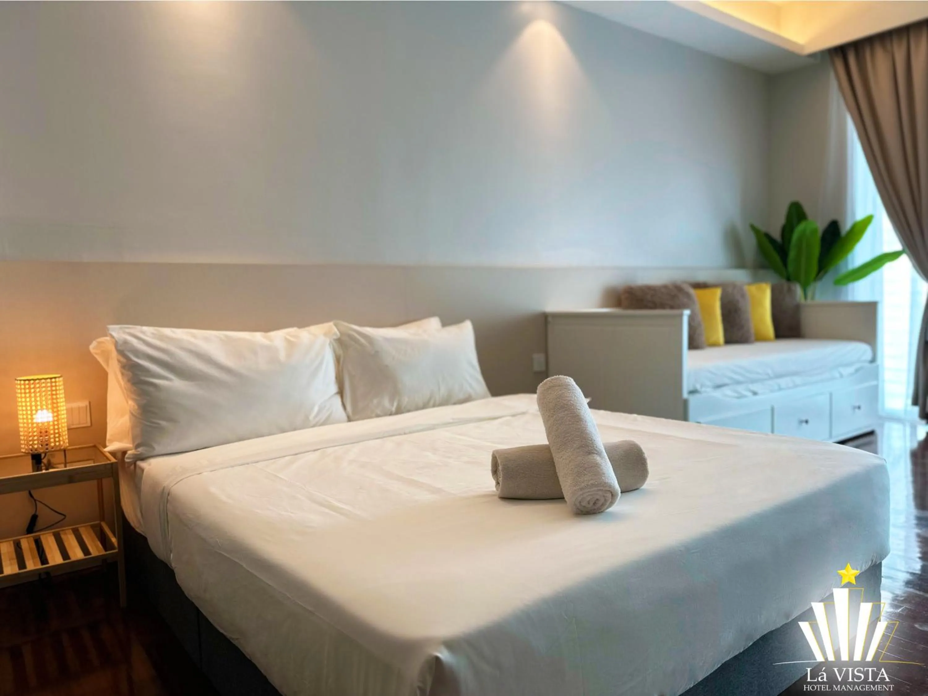 Bed in The Shore Hotel & Residences By Lá VISTA