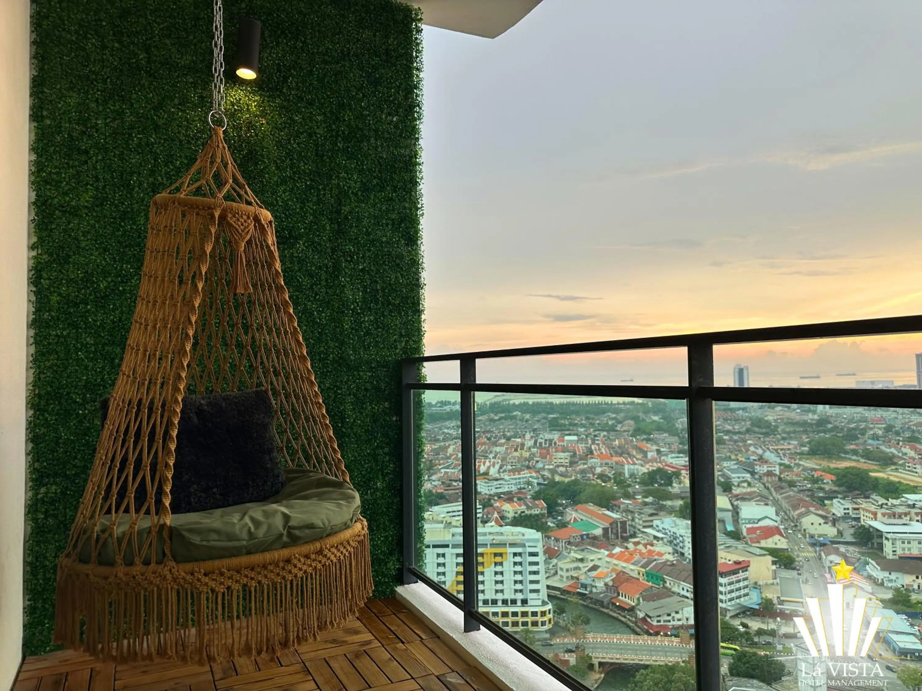 City view in The Shore Hotel & Residences By Lá VISTA
