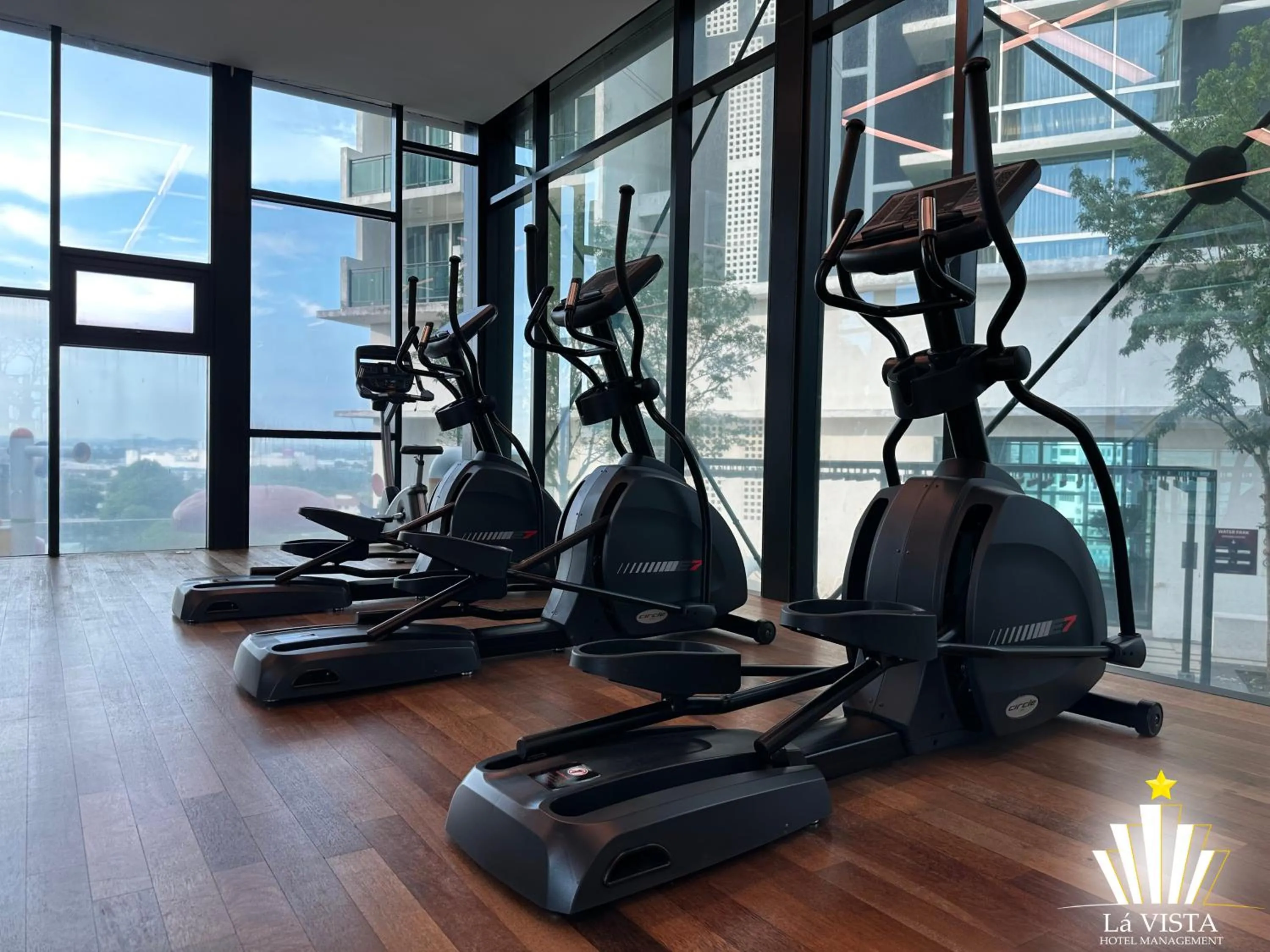 Fitness centre/facilities in The Shore Hotel & Residences By Lá VISTA