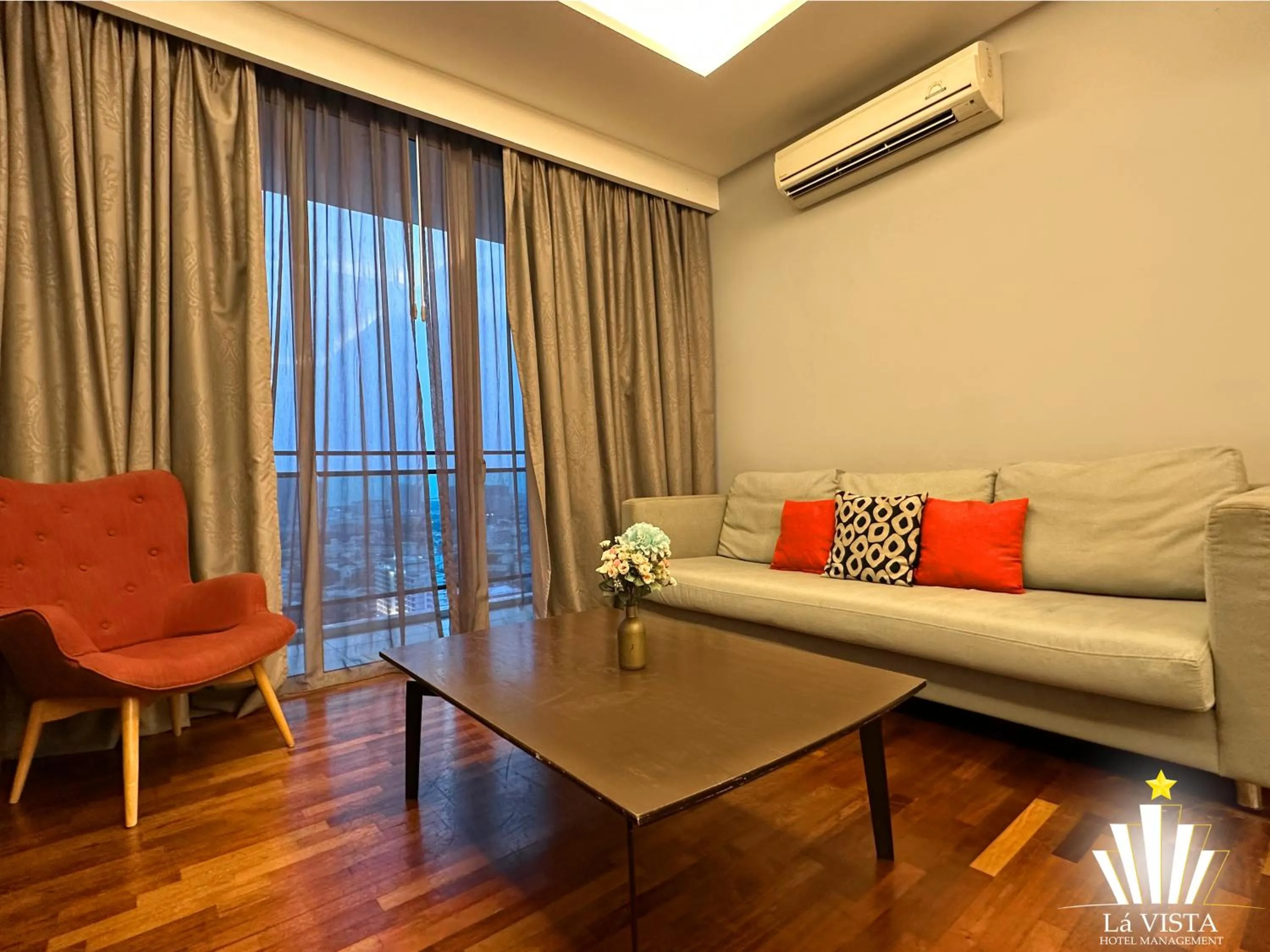 Living room in The Shore Hotel & Residences By Lá VISTA
