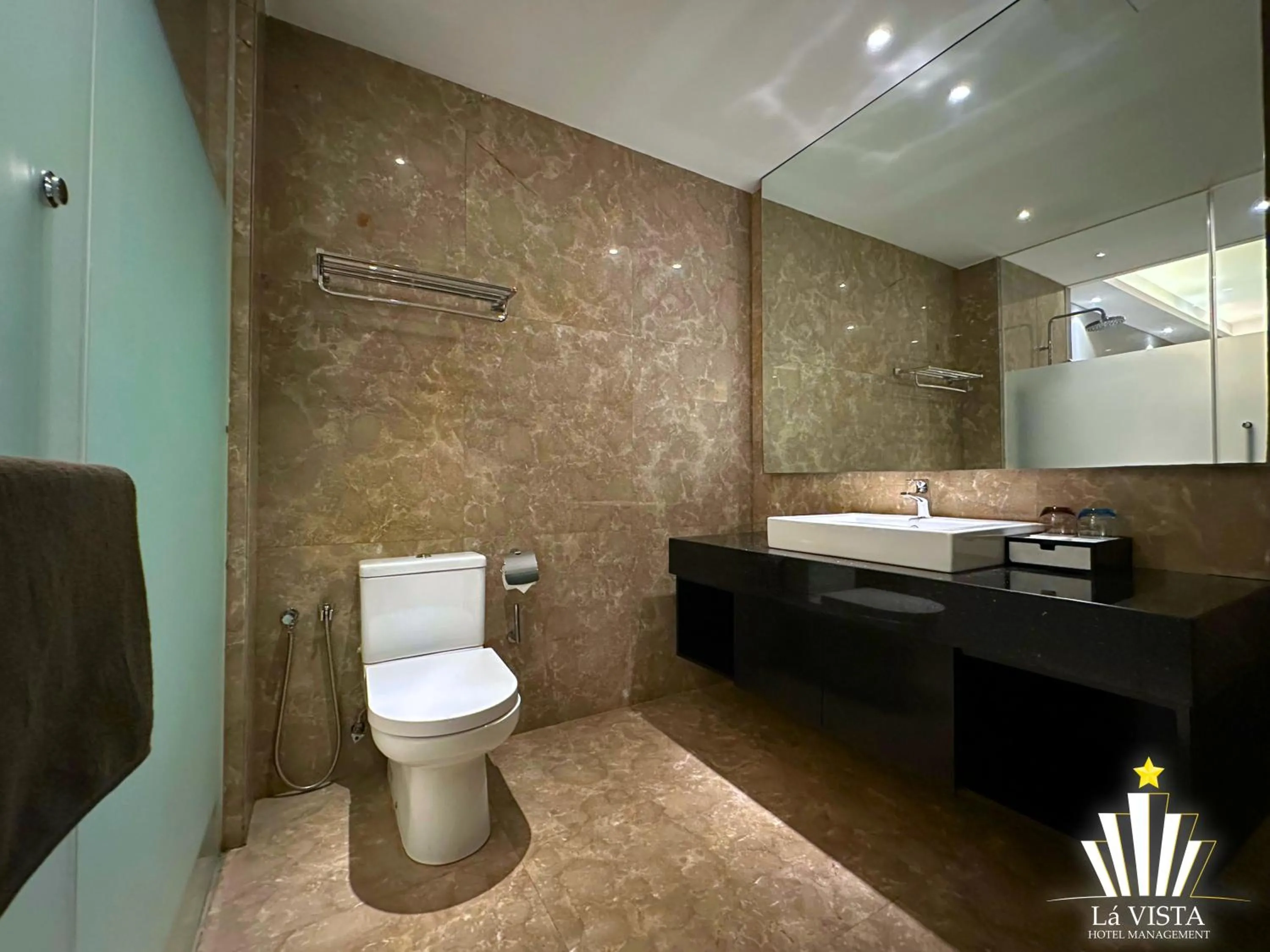 Toilet in The Shore Hotel & Residences By Lá VISTA