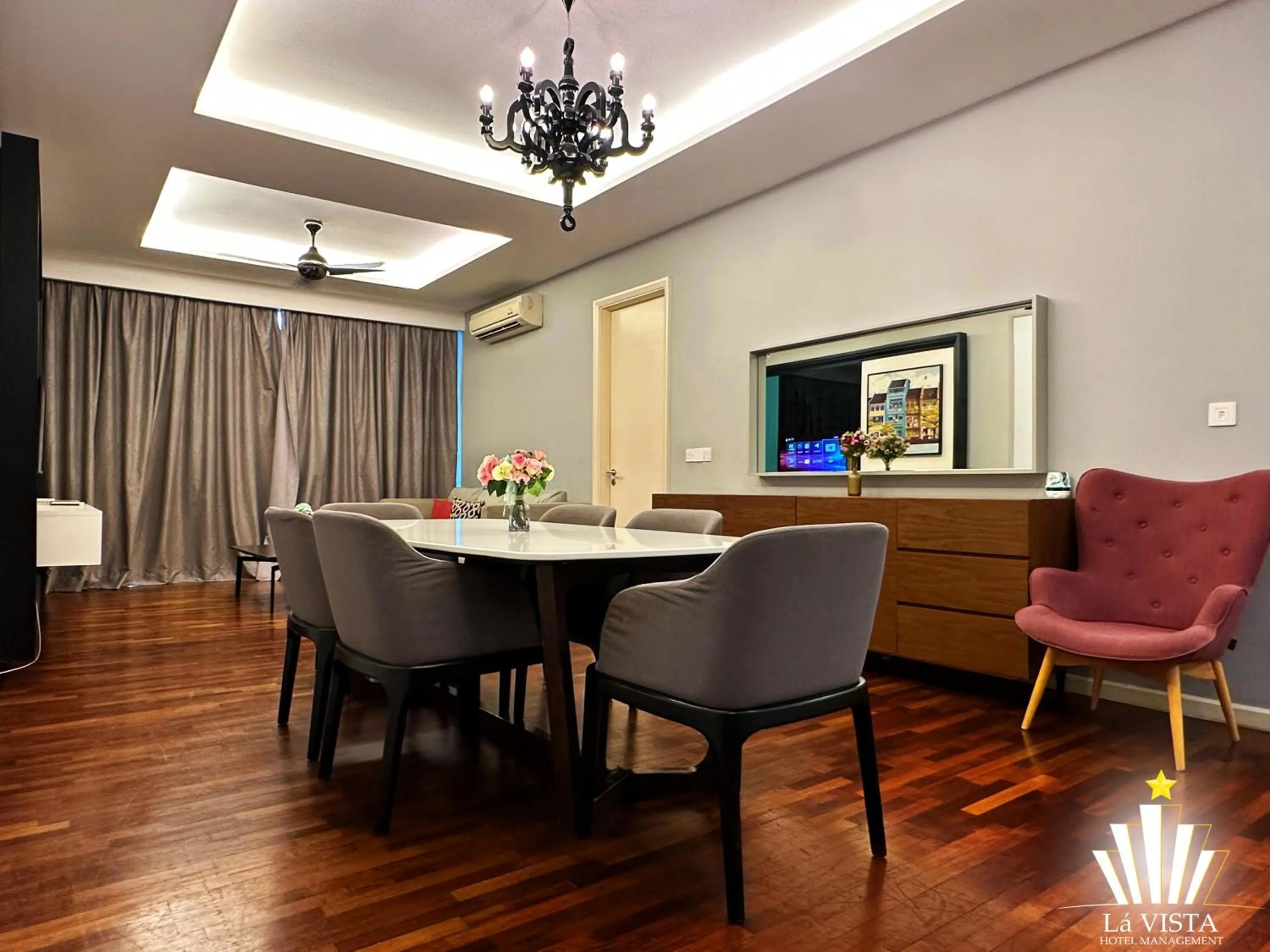 Dining area in The Shore Hotel & Residences By Lá VISTA