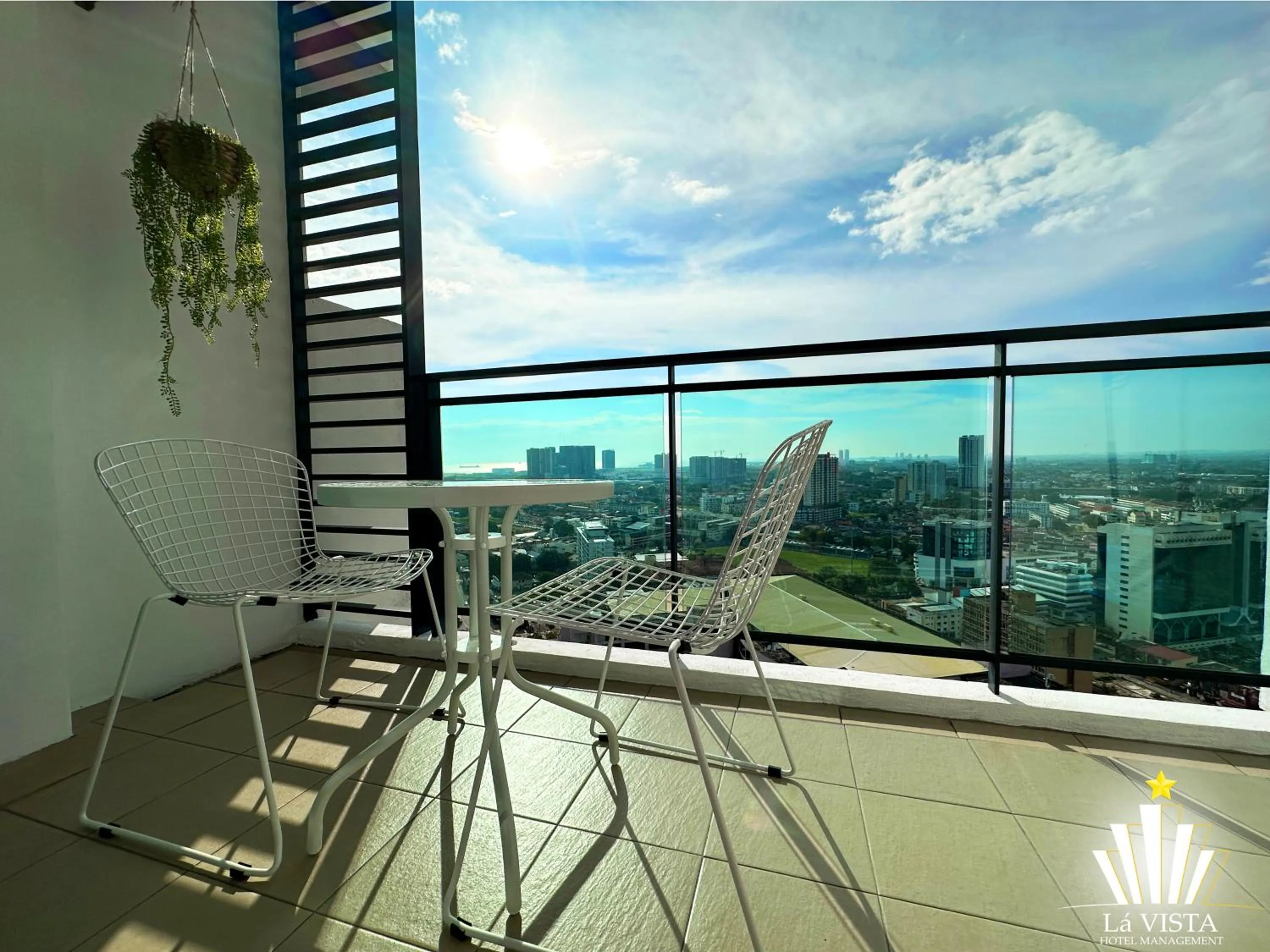 Balcony/Terrace in The Shore Hotel & Residences By Lá VISTA
