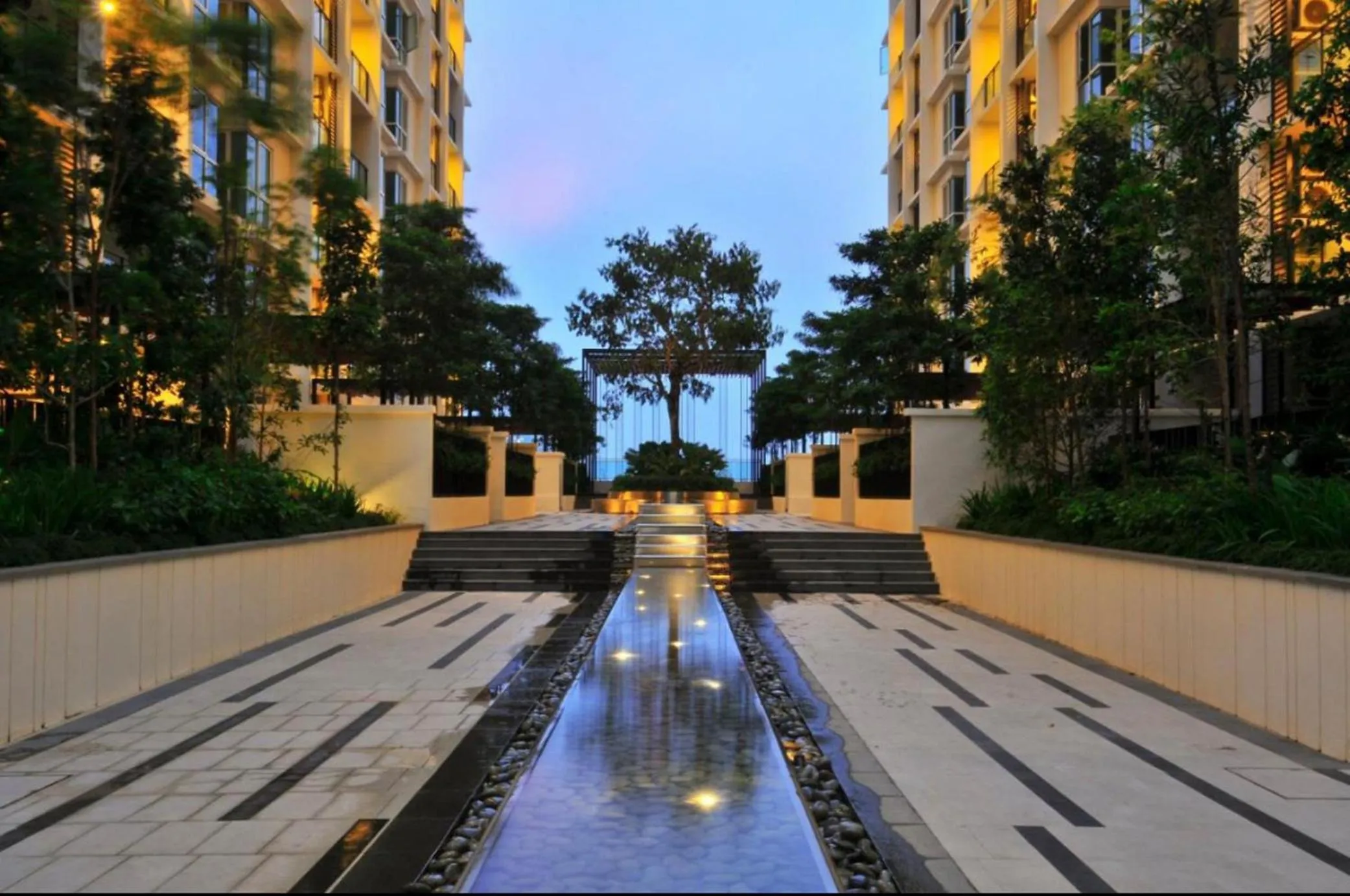 Garden in The Shore Hotel & Residences By Lá VISTA