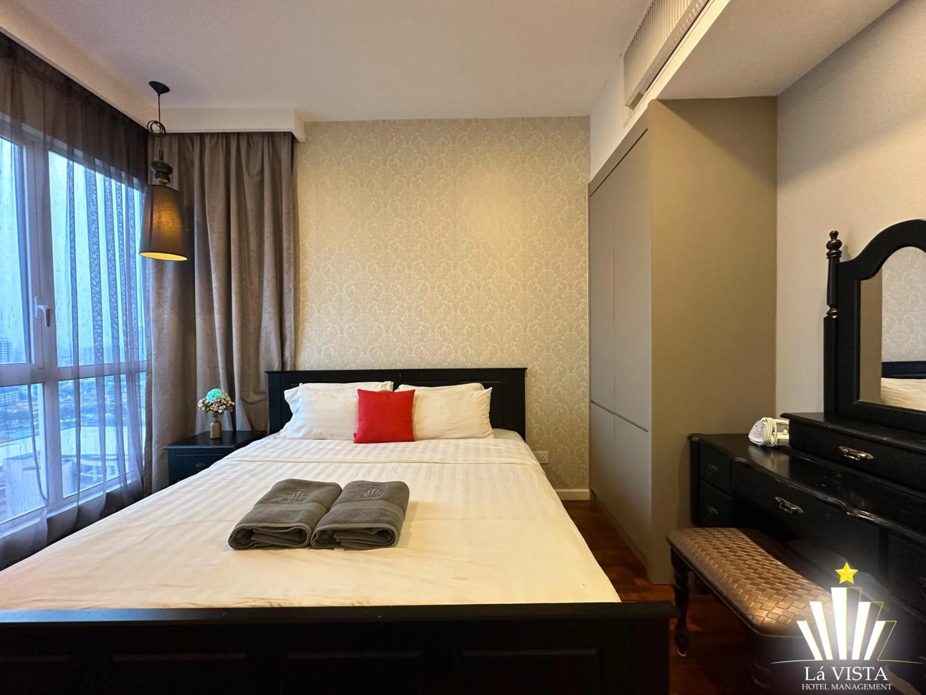 Bedroom, Bed in The Shore Hotel & Residences By Lá VISTA