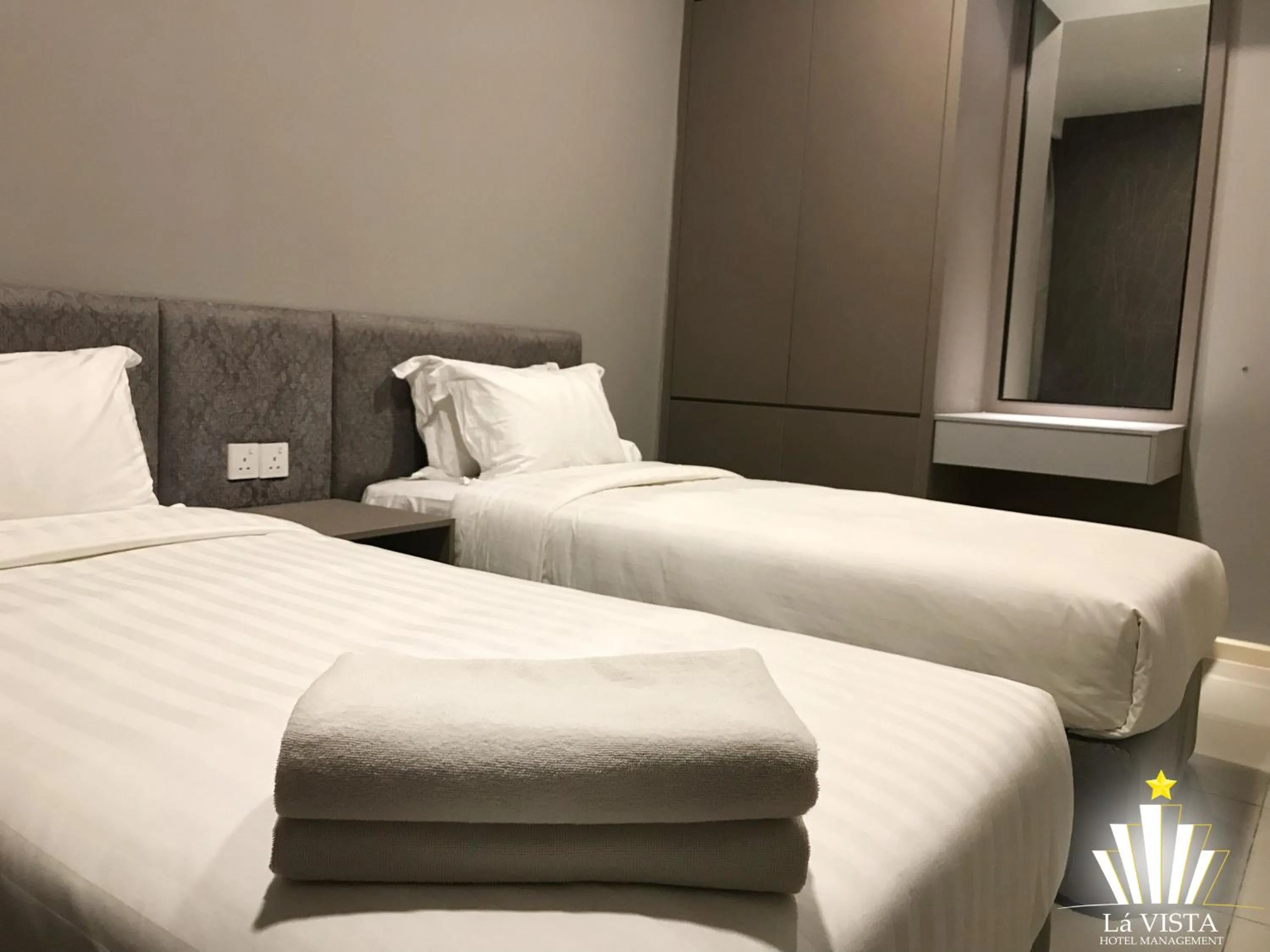 Bedroom, Bed in The Shore Hotel & Residences By Lá VISTA