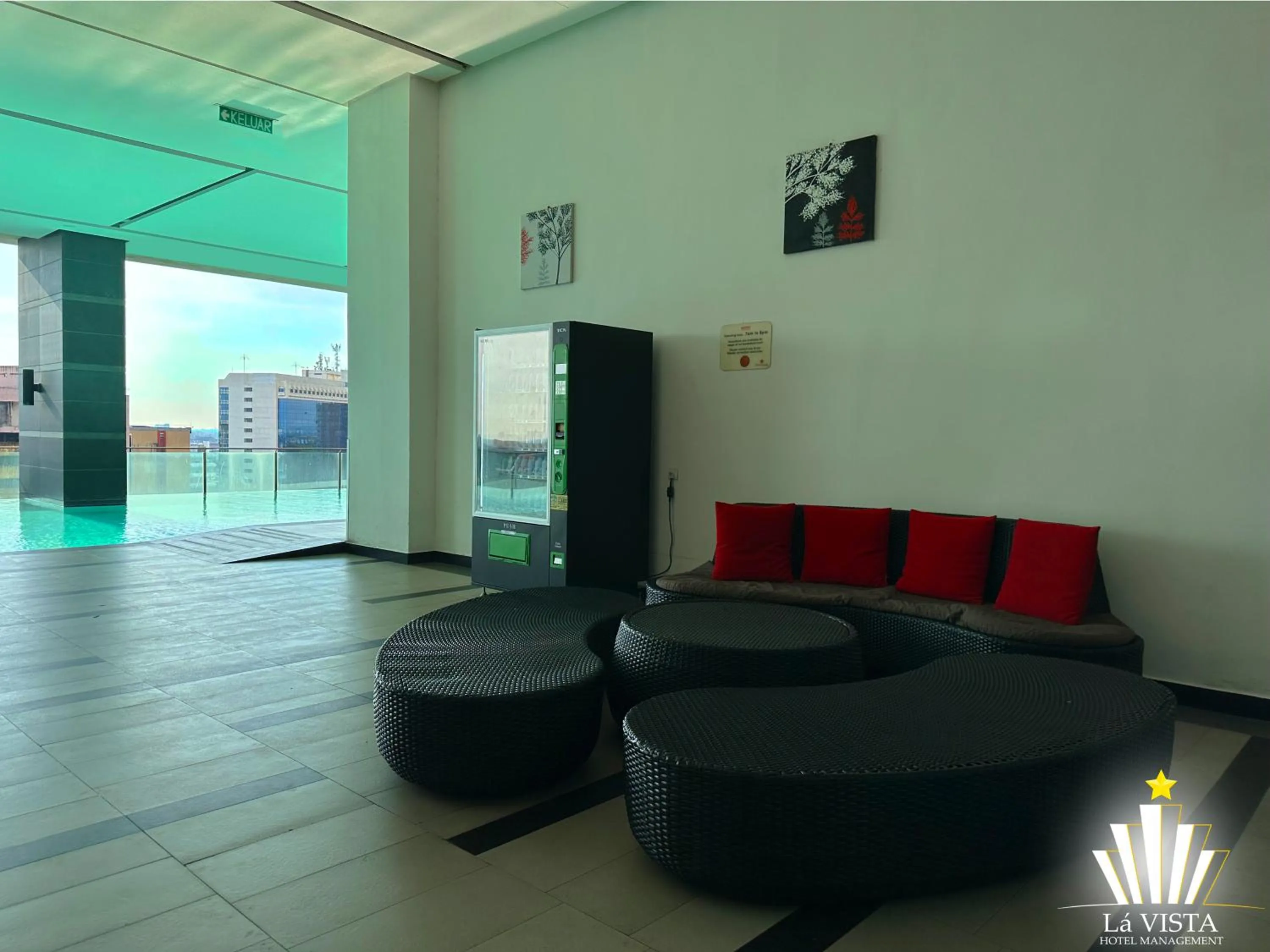 Seating area in The Shore Hotel & Residences By Lá VISTA
