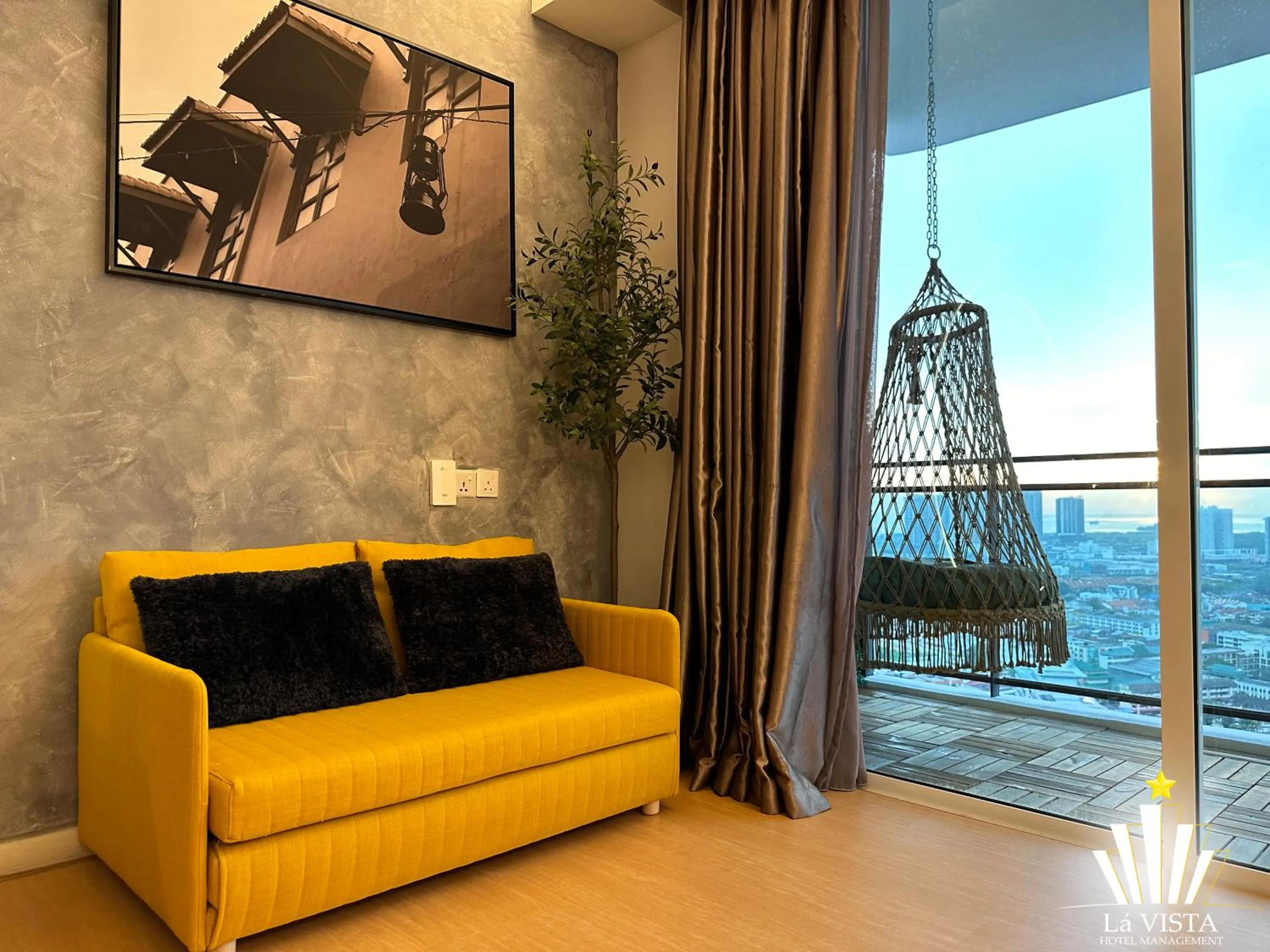 Natural landscape in The Shore Hotel & Residences By Lá VISTA