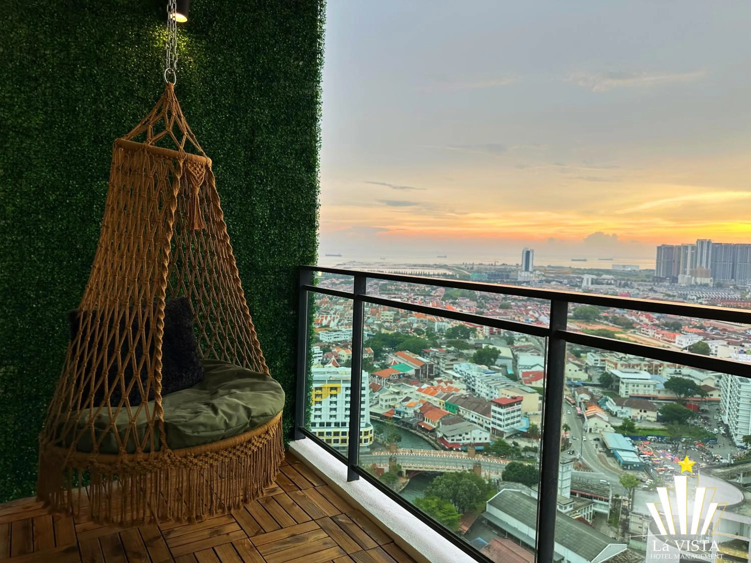 Natural landscape in The Shore Hotel & Residences By Lá VISTA