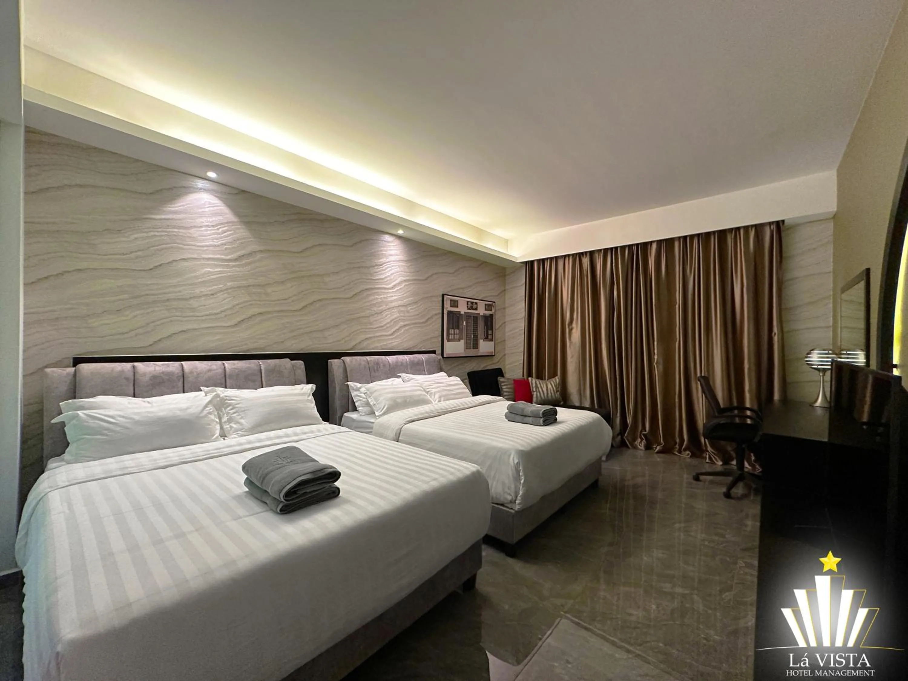 Bed in The Shore Hotel & Residences By Lá VISTA