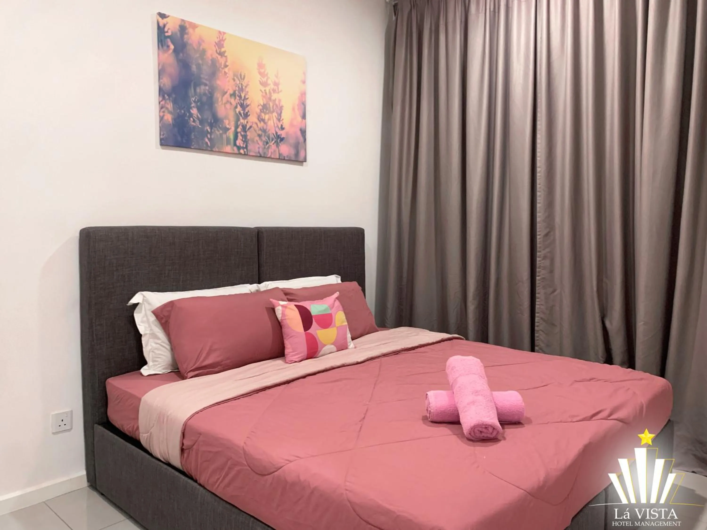 Bedroom, Bed in The Shore Hotel & Residences By Lá VISTA
