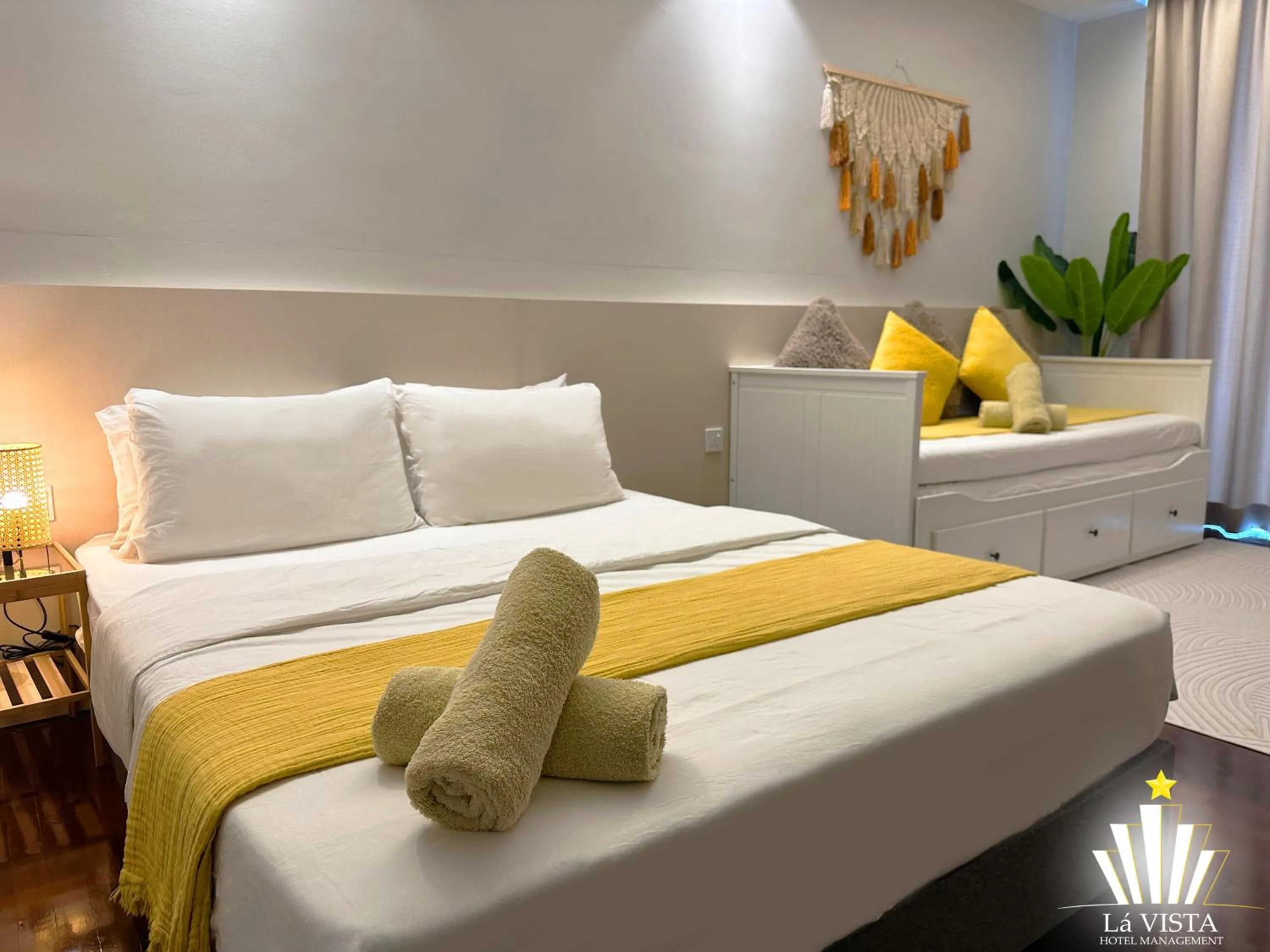 Bed in The Shore Hotel & Residences By Lá VISTA