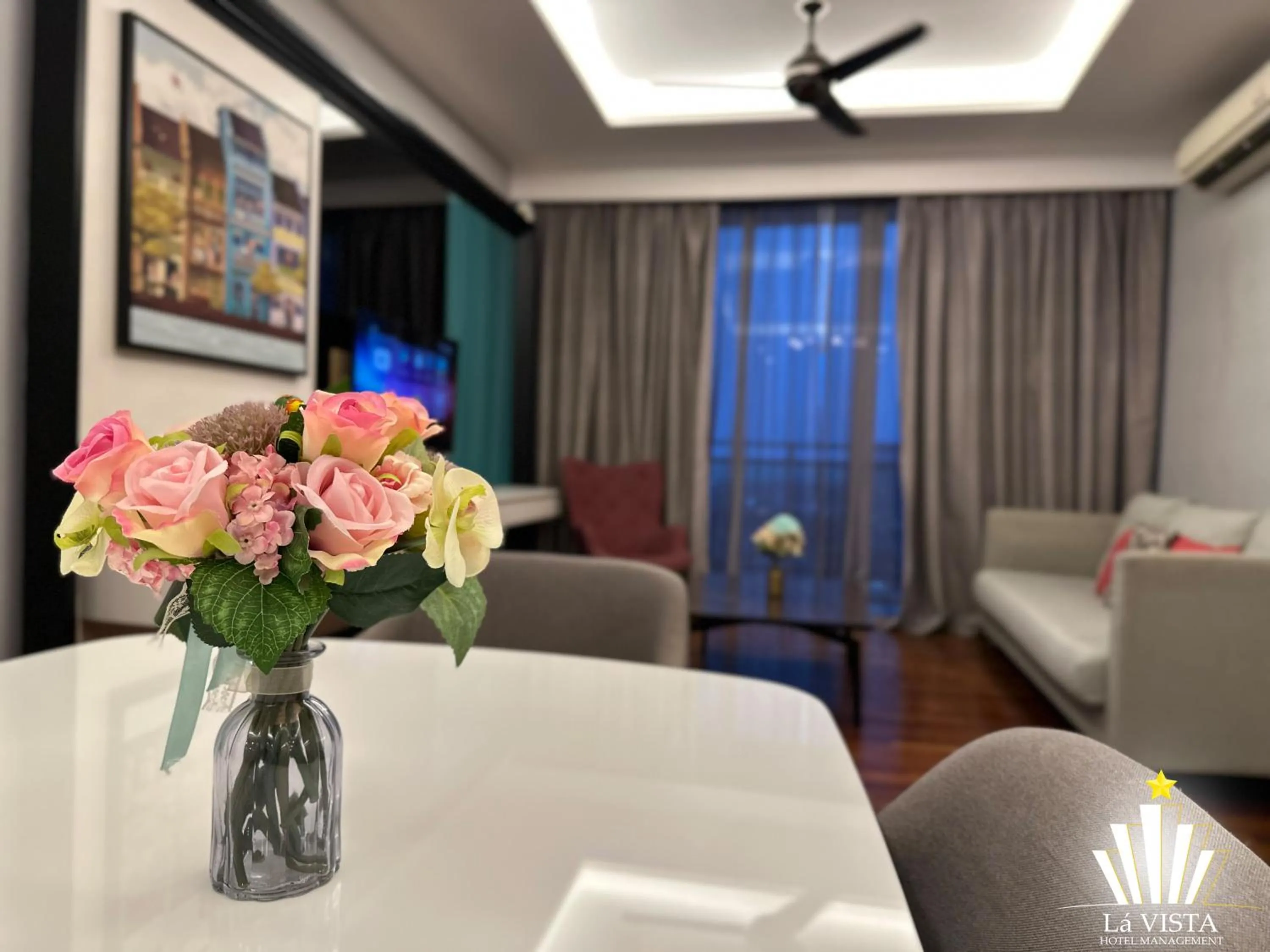 Dining area in The Shore Hotel & Residences By Lá VISTA